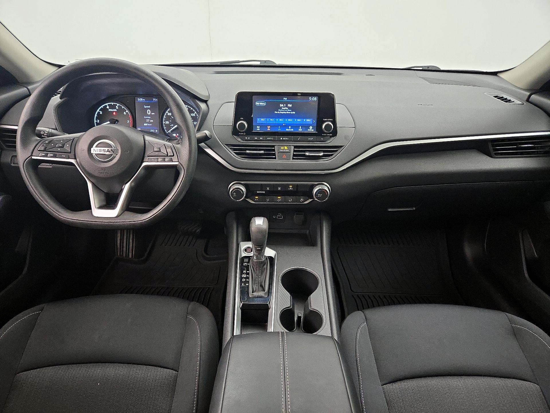 Thumbnail: 2022 Nissan Altima - 9