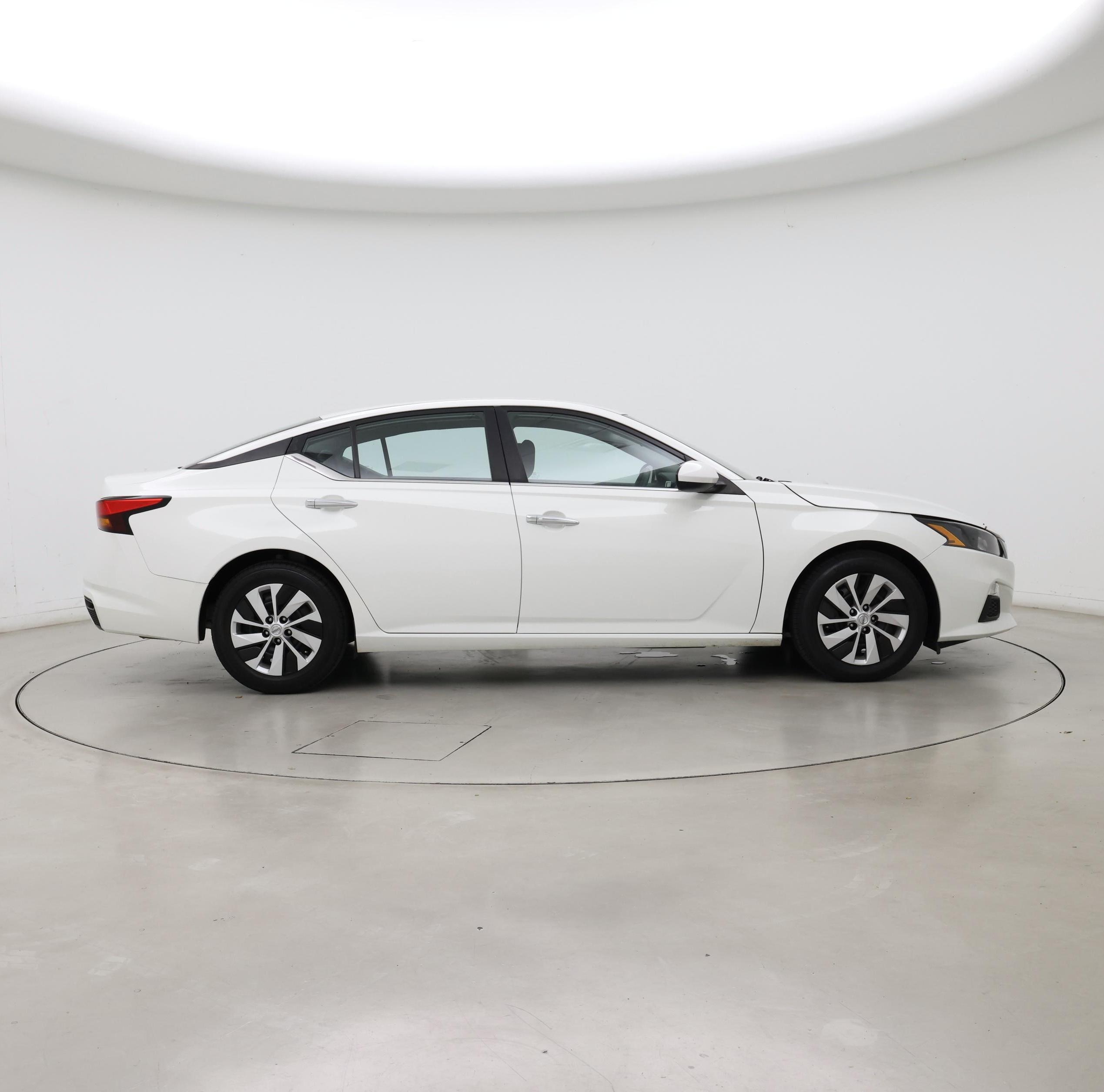 Thumbnail: 2022 Nissan Altima - 7