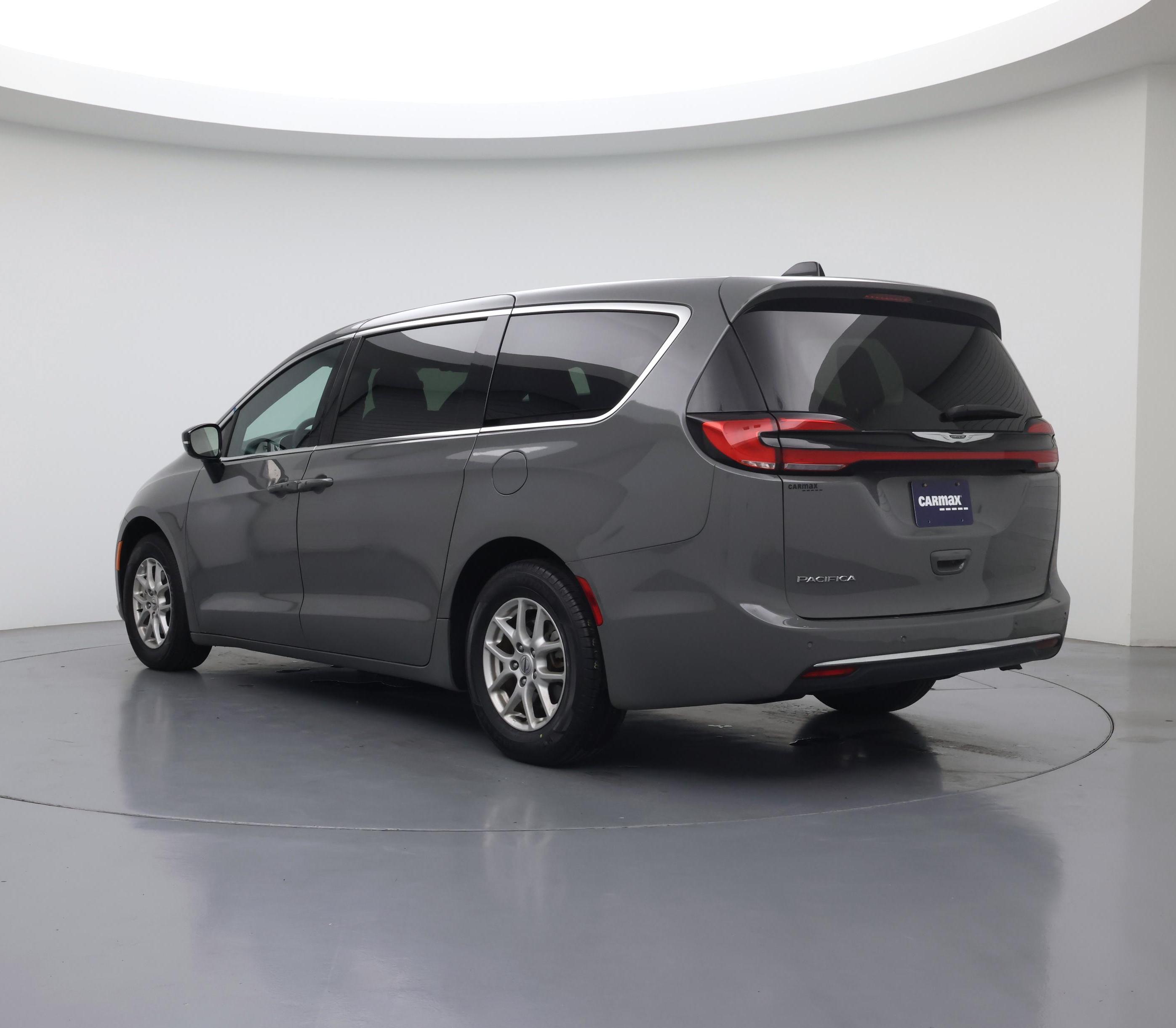 Thumbnail: 2025 Chrysler Pacifica - 2
