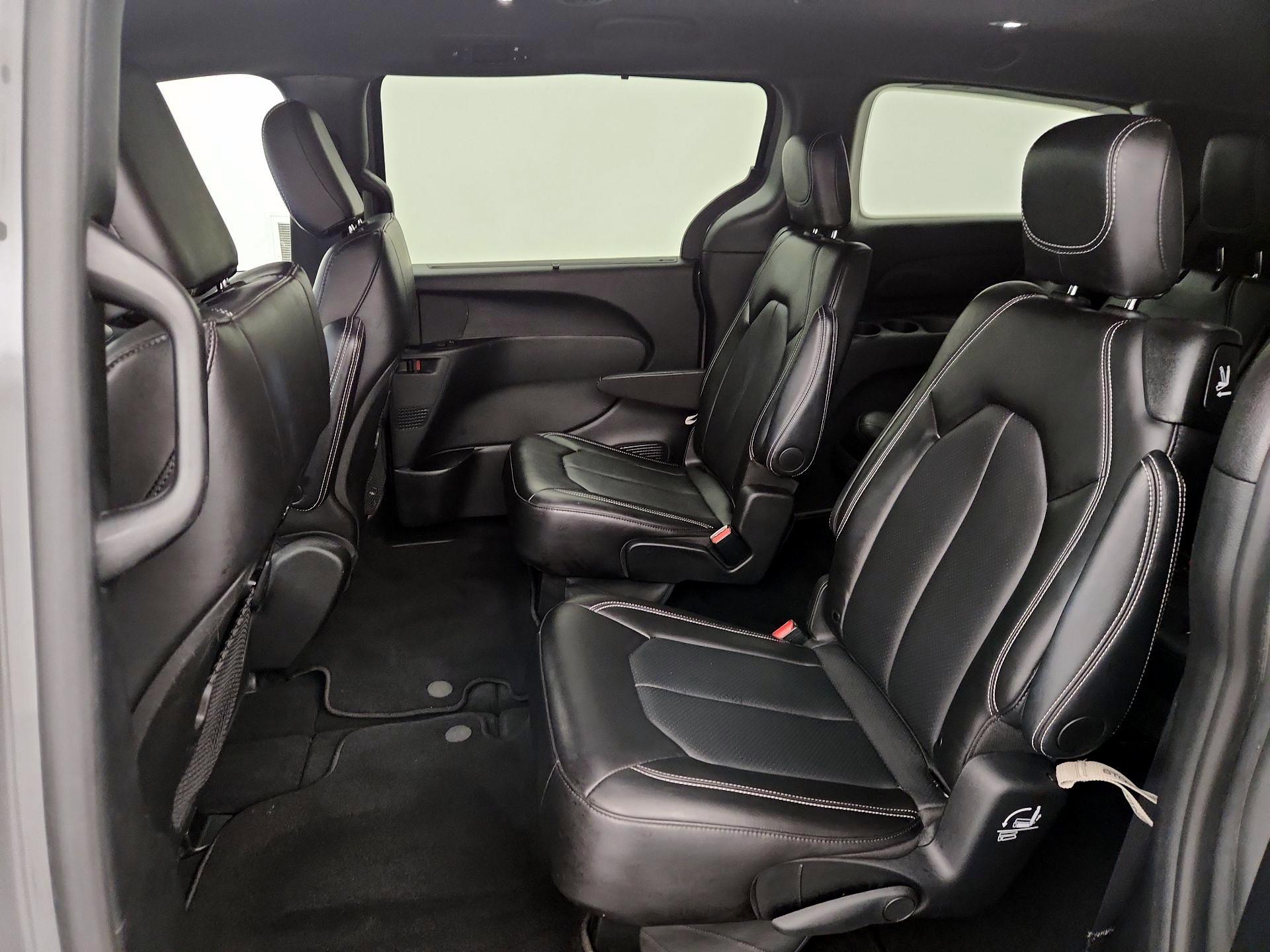Thumbnail: 2025 Chrysler Pacifica - 19
