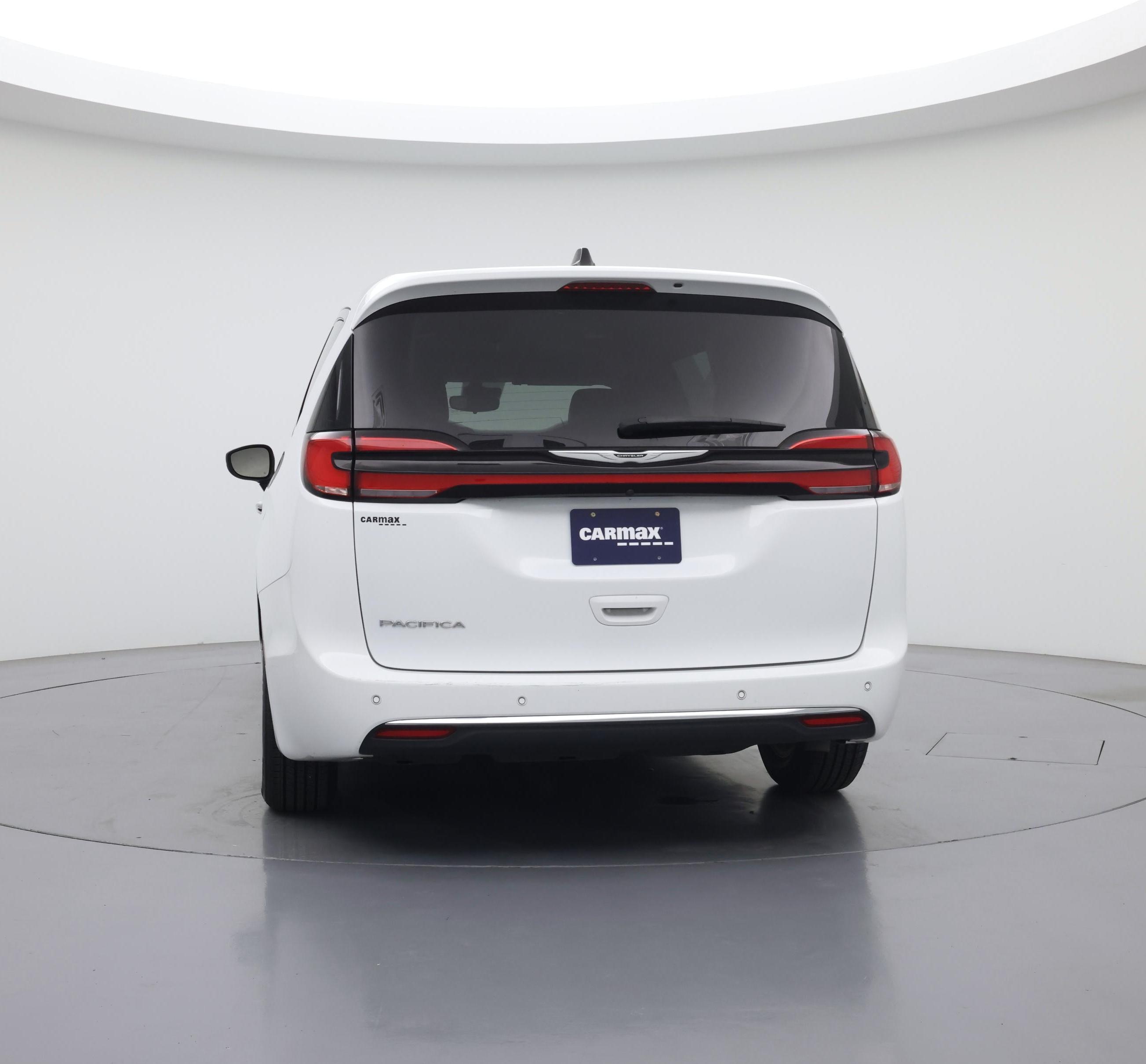 Thumbnail: 2023 Chrysler Pacifica - 6