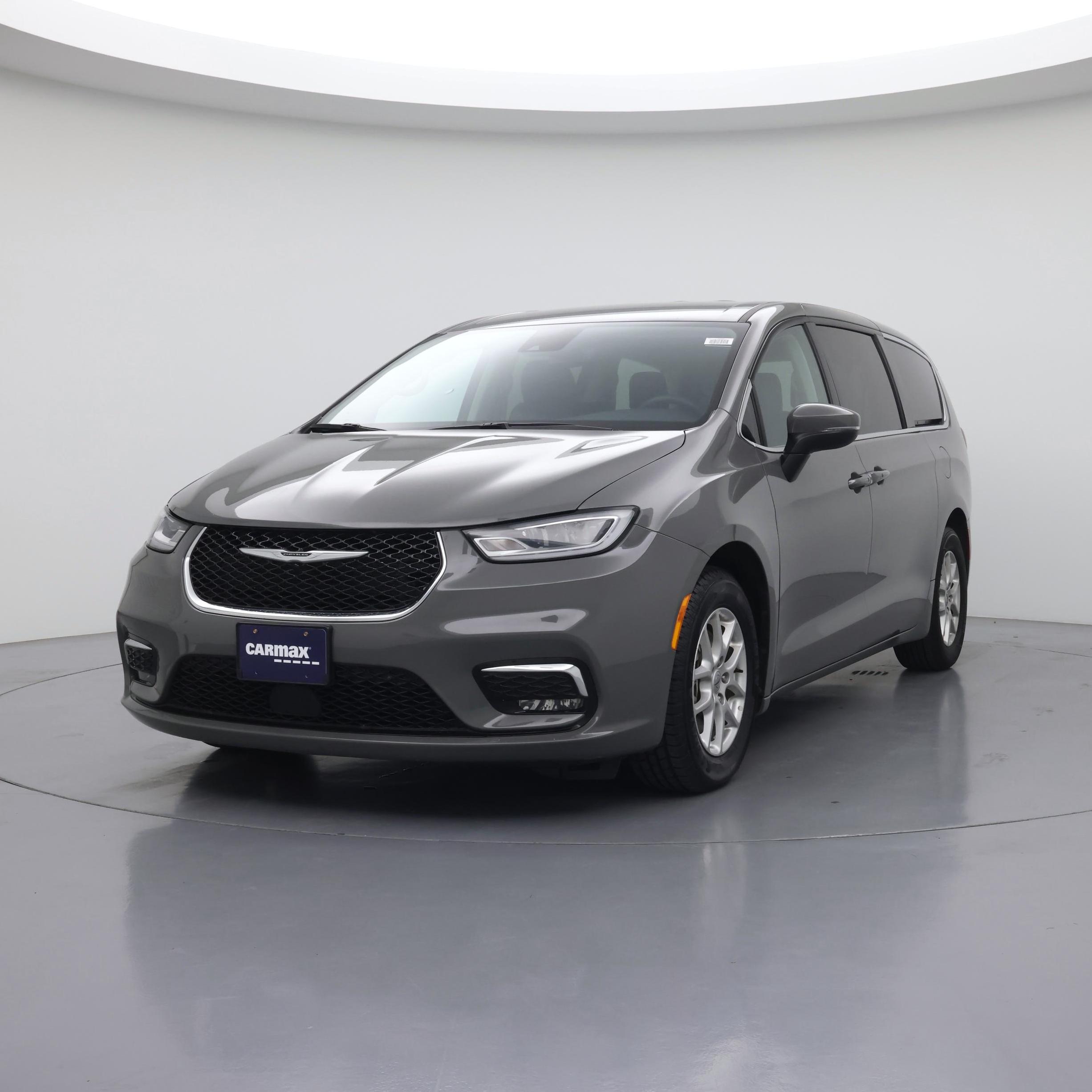 Thumbnail: 2023 Chrysler Pacifica - 4