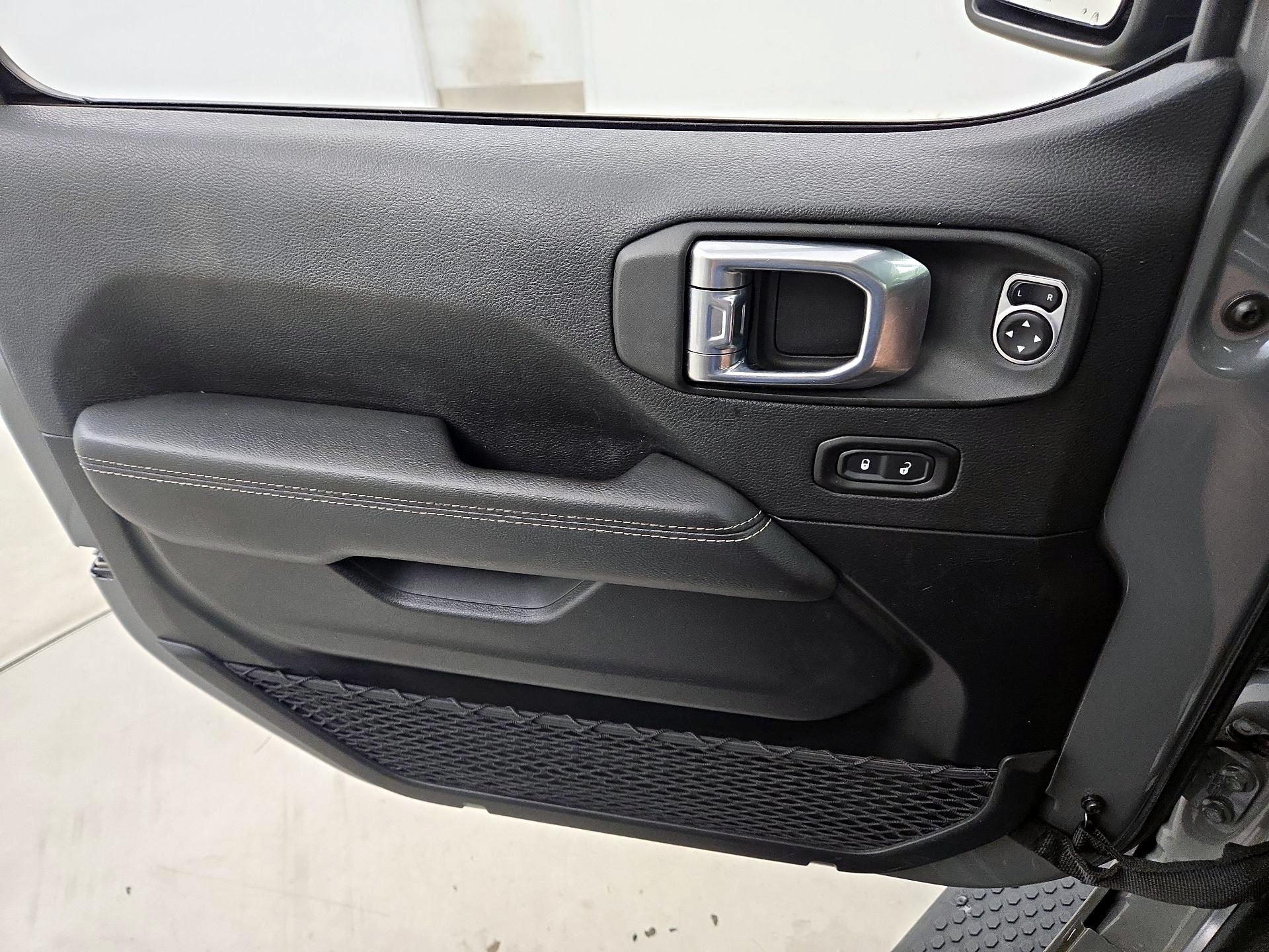 Thumbnail: 2021 Jeep Wrangler - 12