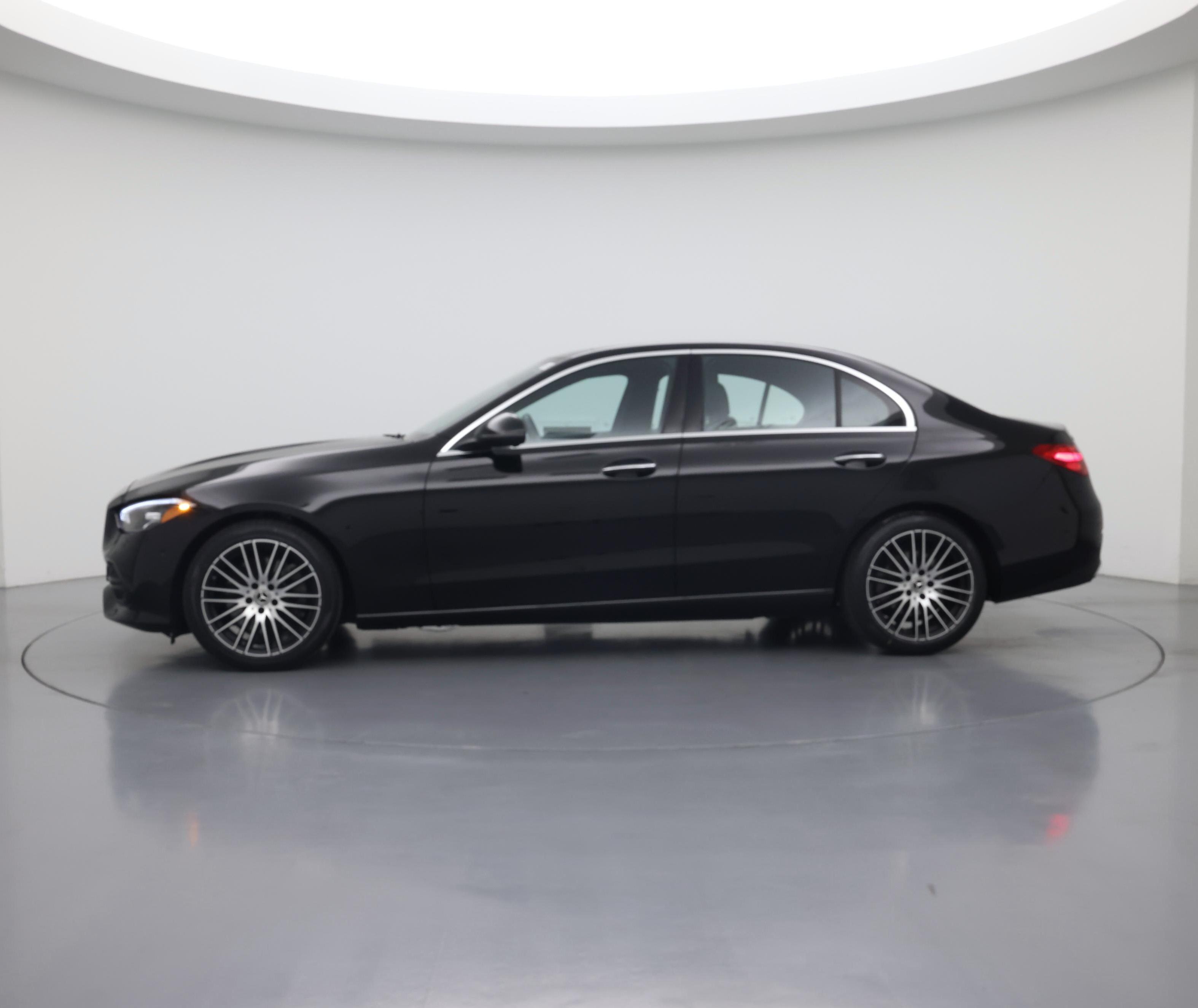 Thumbnail: 2025 Mercedes-Benz C-Class - 3