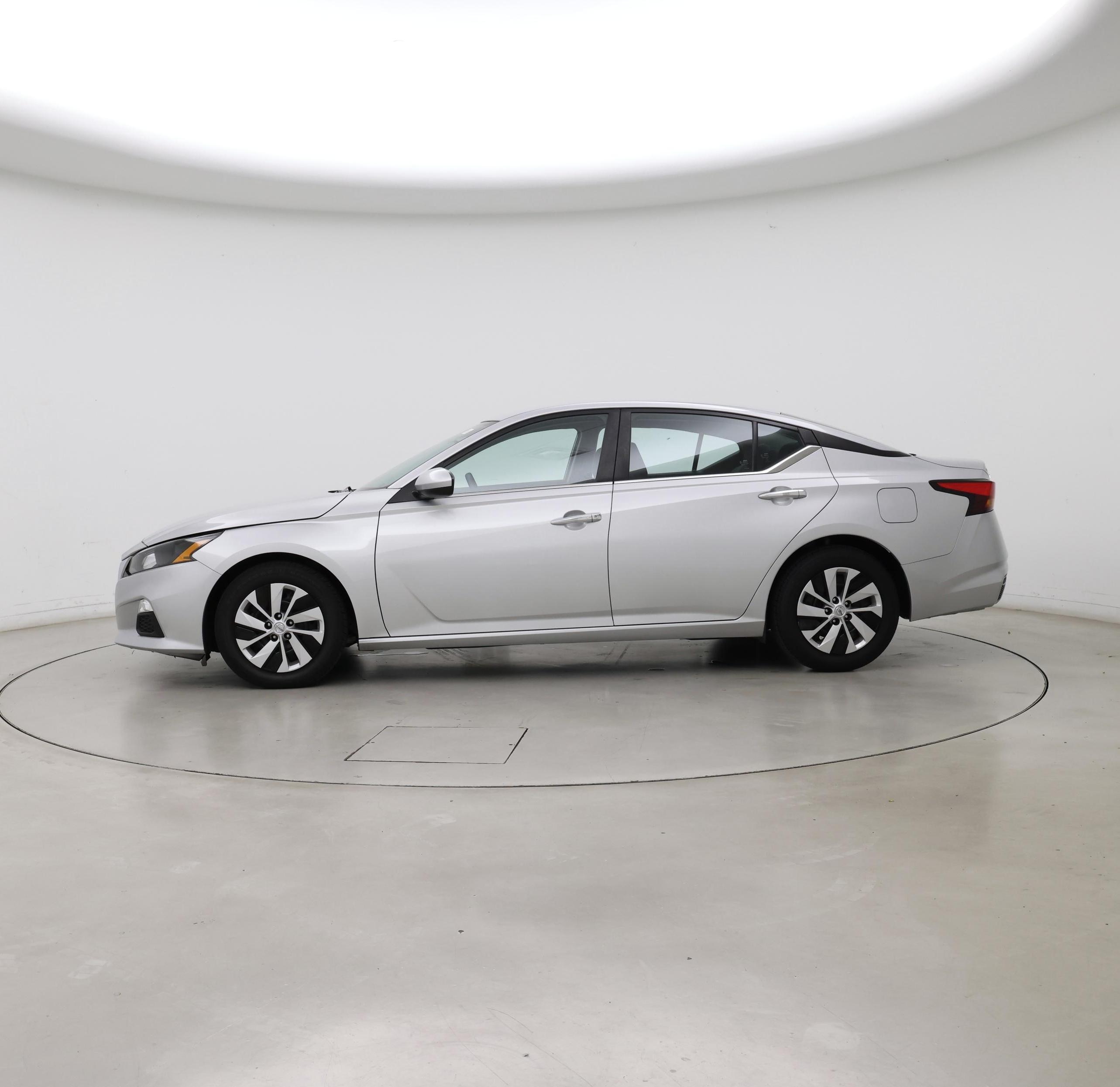 Thumbnail: 2022 Nissan Altima - 3