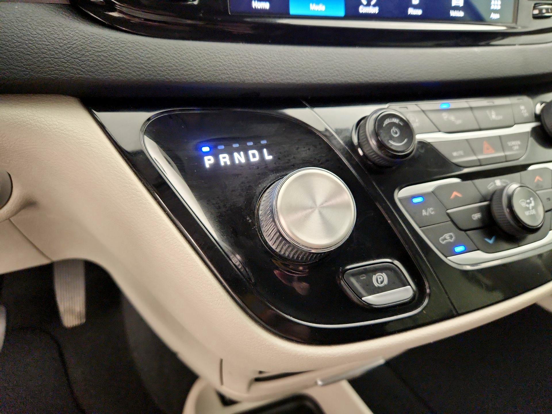 Thumbnail: 2023 Chrysler Pacifica - 17