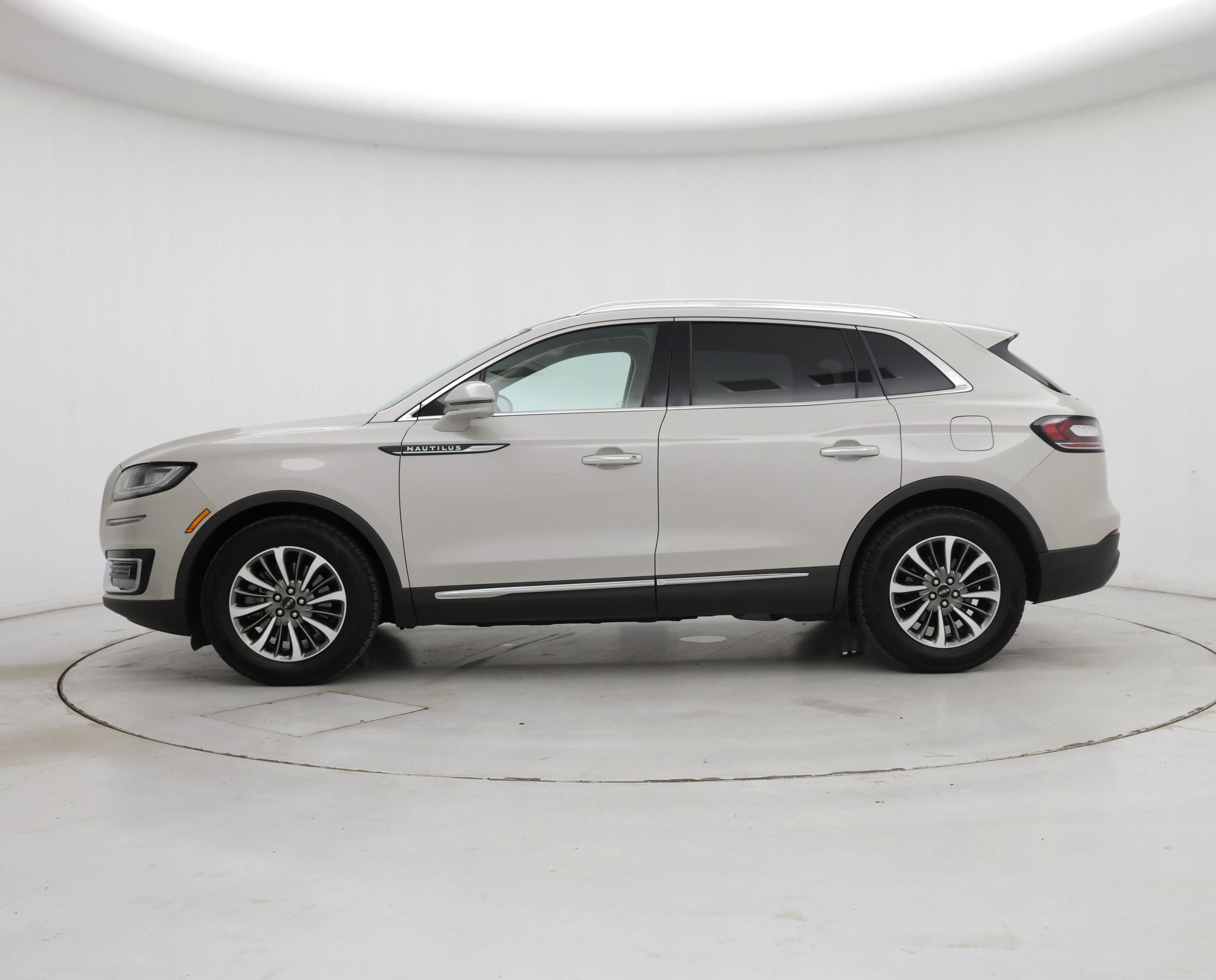 Thumbnail: 2020 Lincoln Nautilus - 3