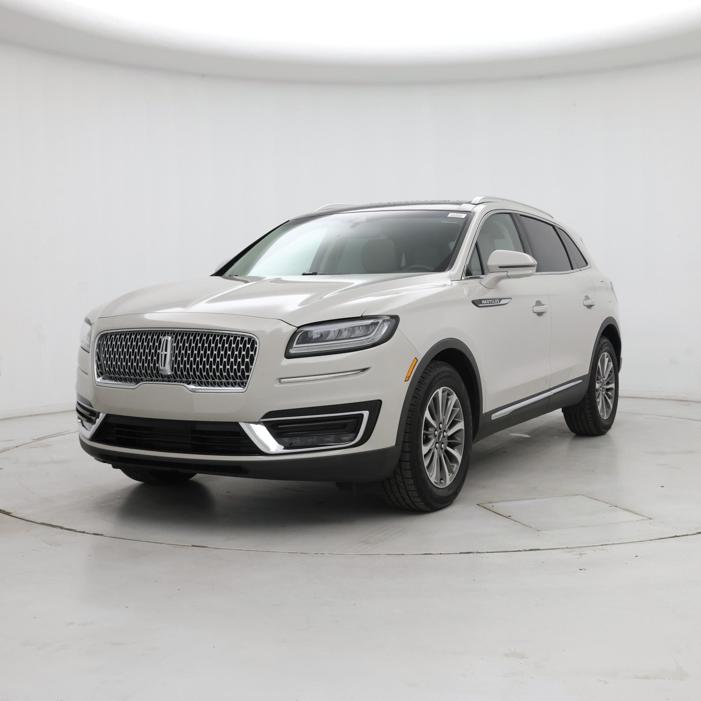 Thumbnail: 2020 Lincoln Nautilus - 4