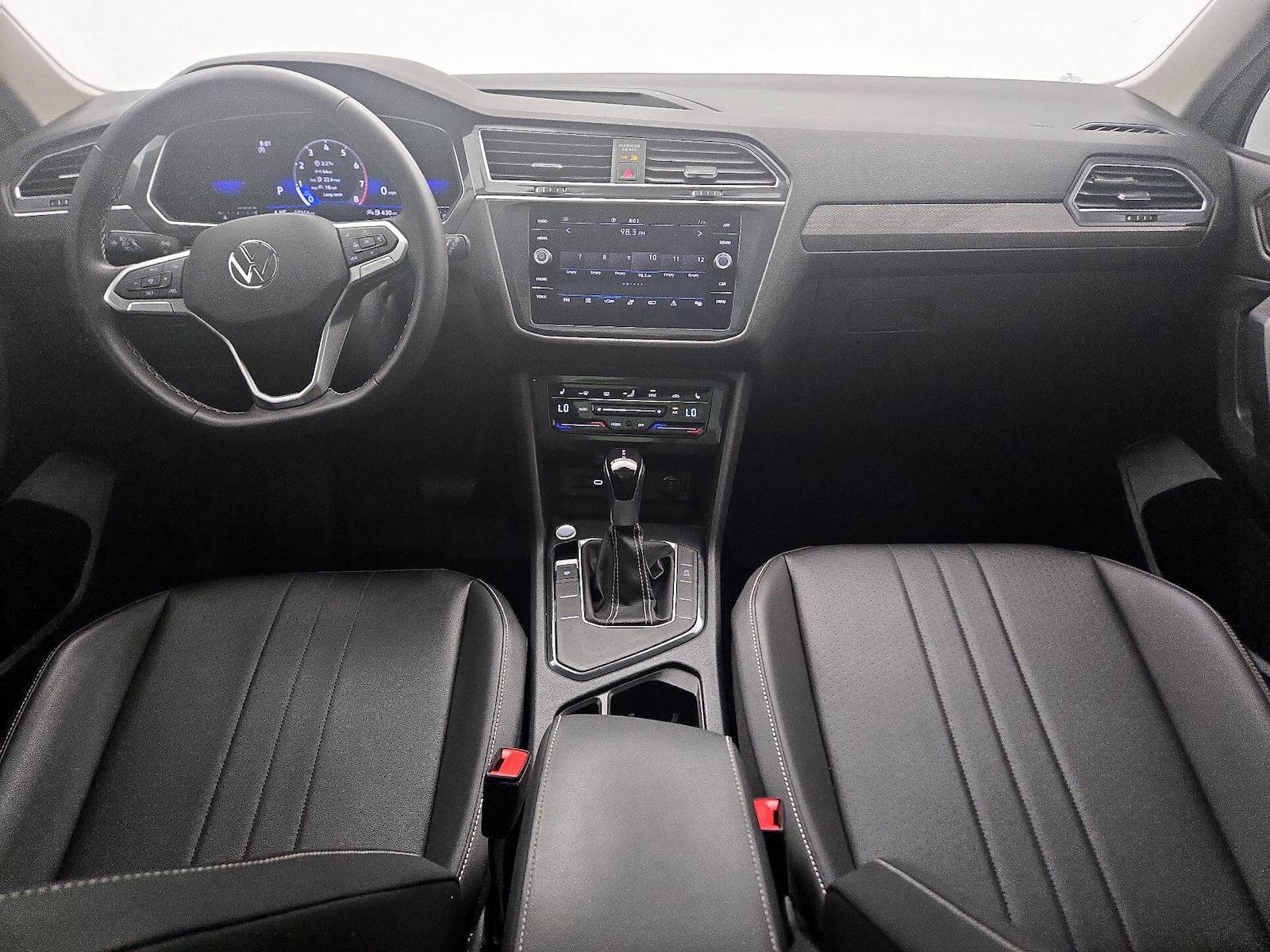 2023 Volkswagen Tiguan SE - Photo 10