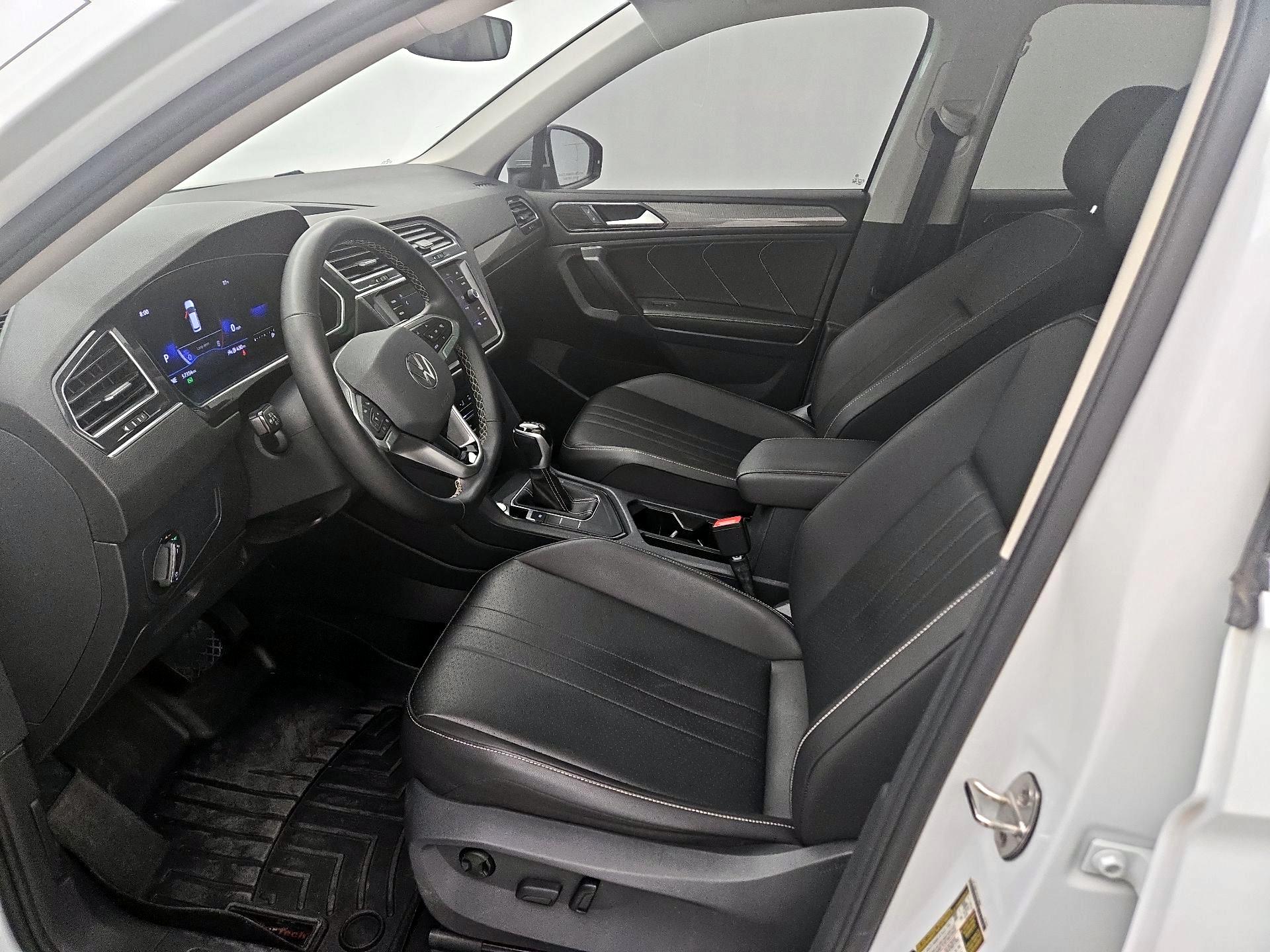 Thumbnail: 2023 Volkswagen Tiguan - 11
