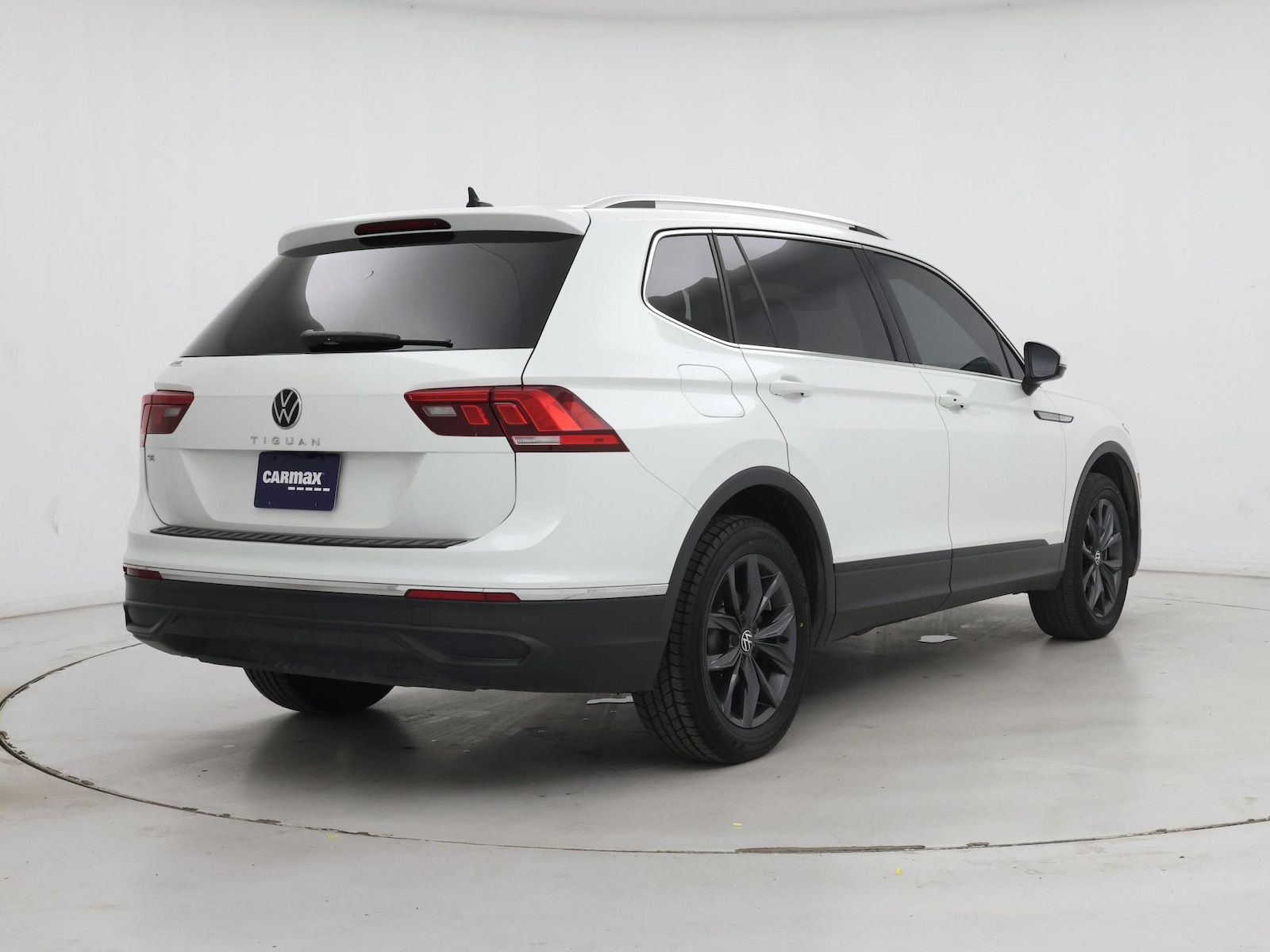 2023 Volkswagen Tiguan SE - Photo 9