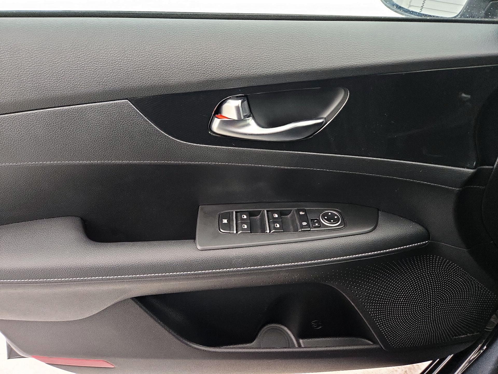 Thumbnail: 2024 Kia Forte - 12