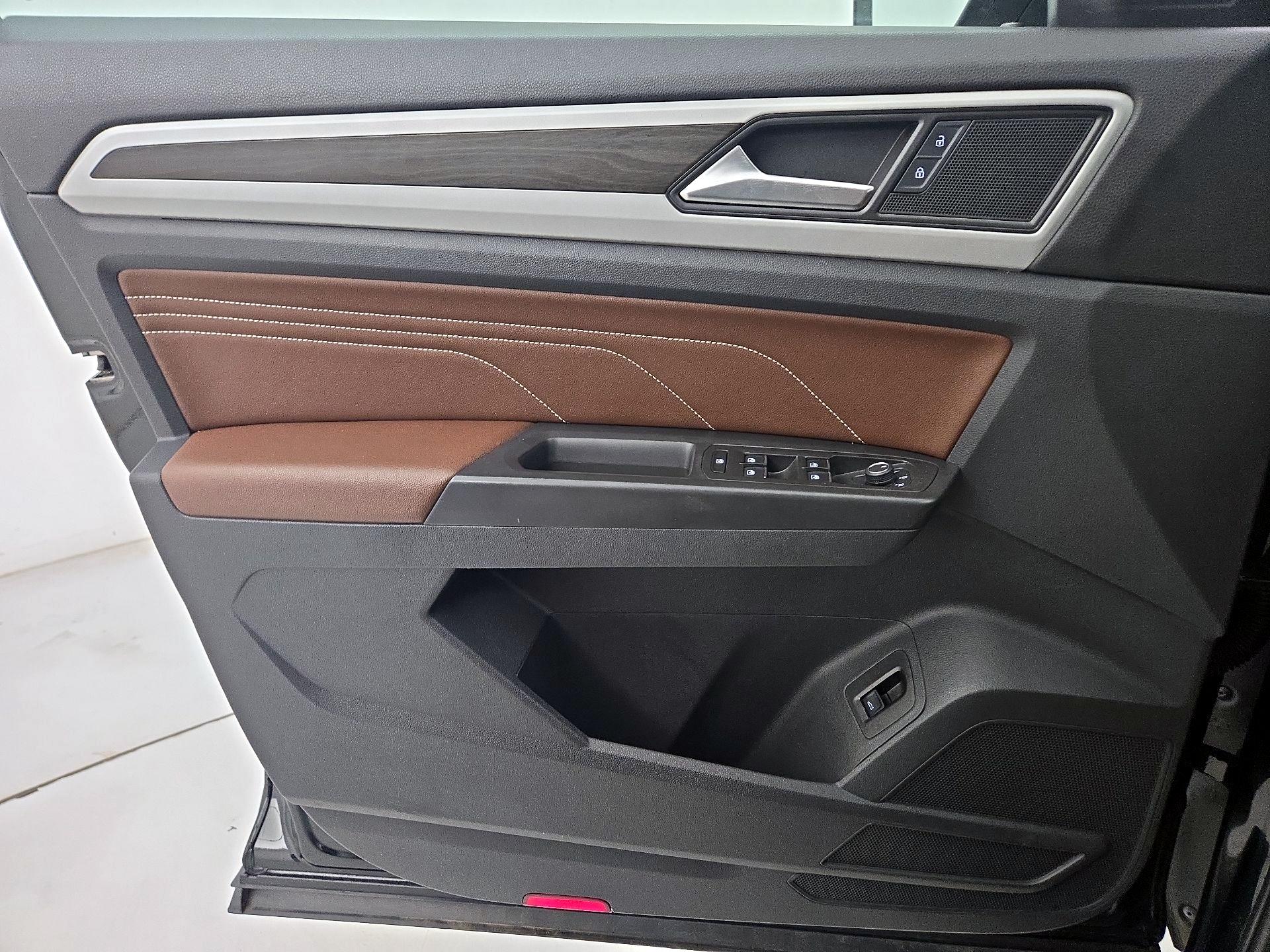 Thumbnail: 2022 Volkswagen Atlas - 12