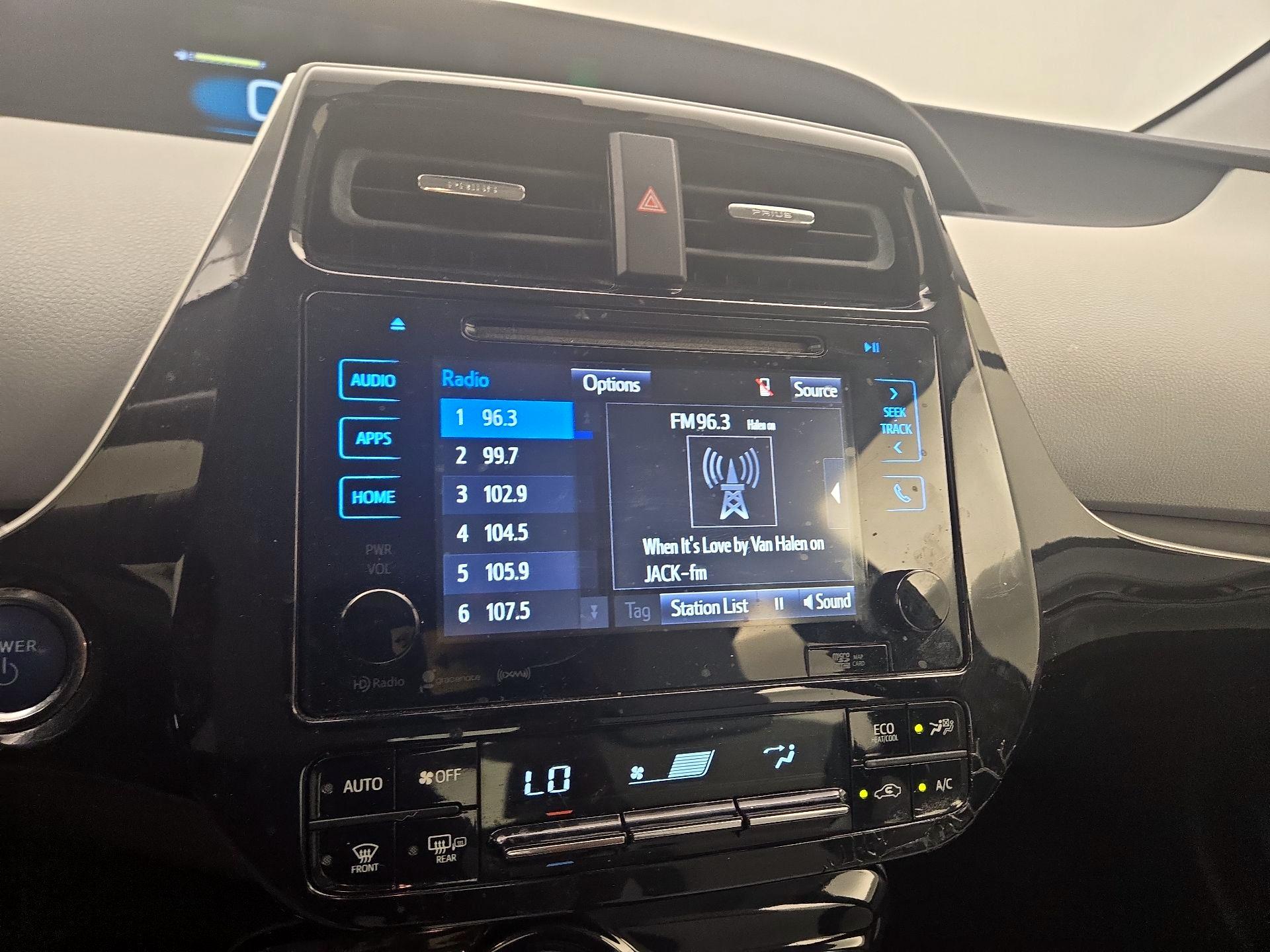 Thumbnail: 2016 Toyota Prius - 15