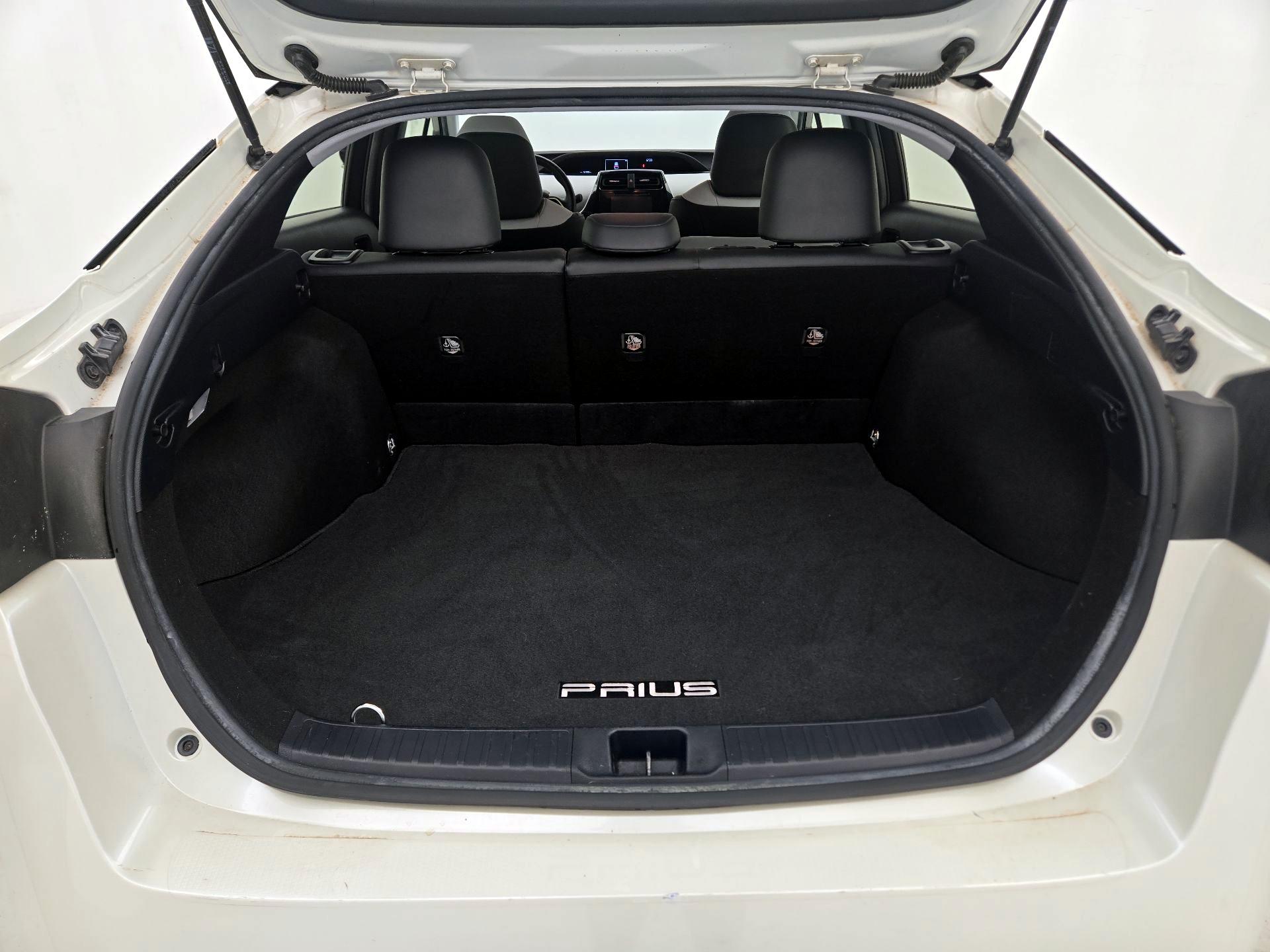 Thumbnail: 2016 Toyota Prius - 20