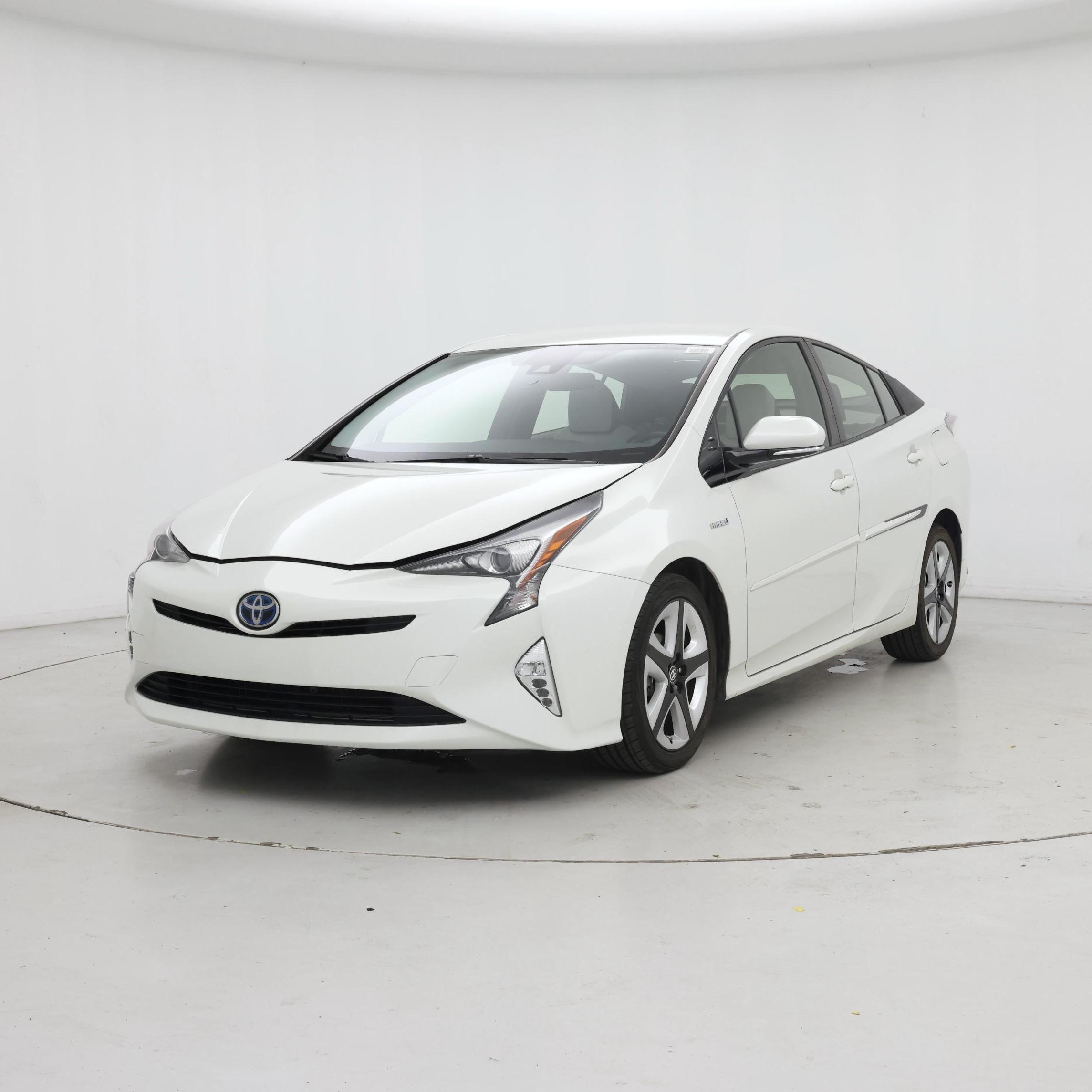 Thumbnail: 2016 Toyota Prius - 4