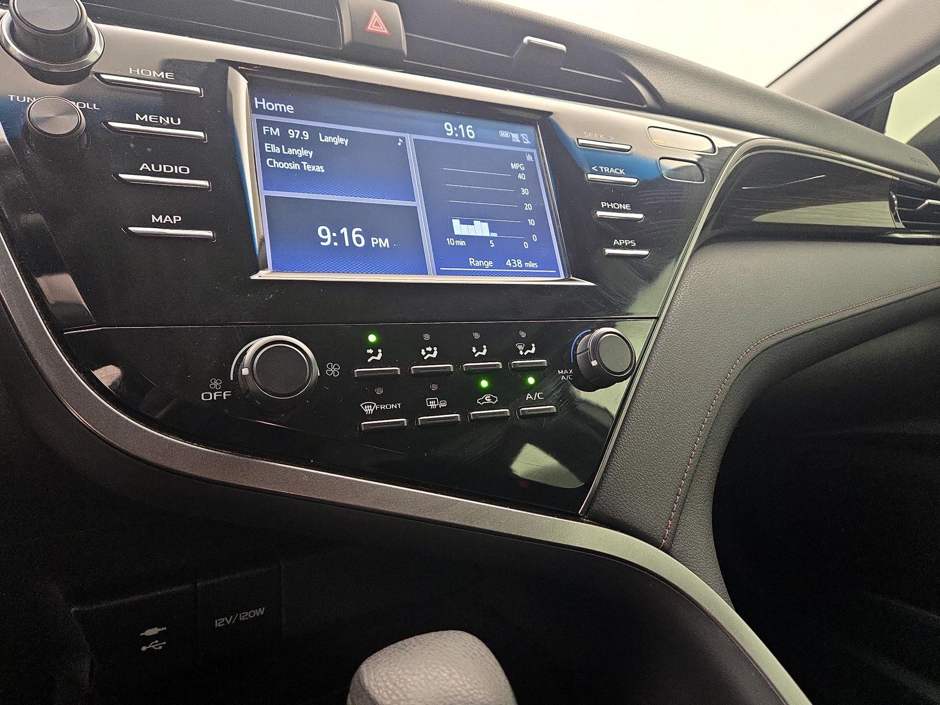 Thumbnail: 2019 Toyota Camry - 16