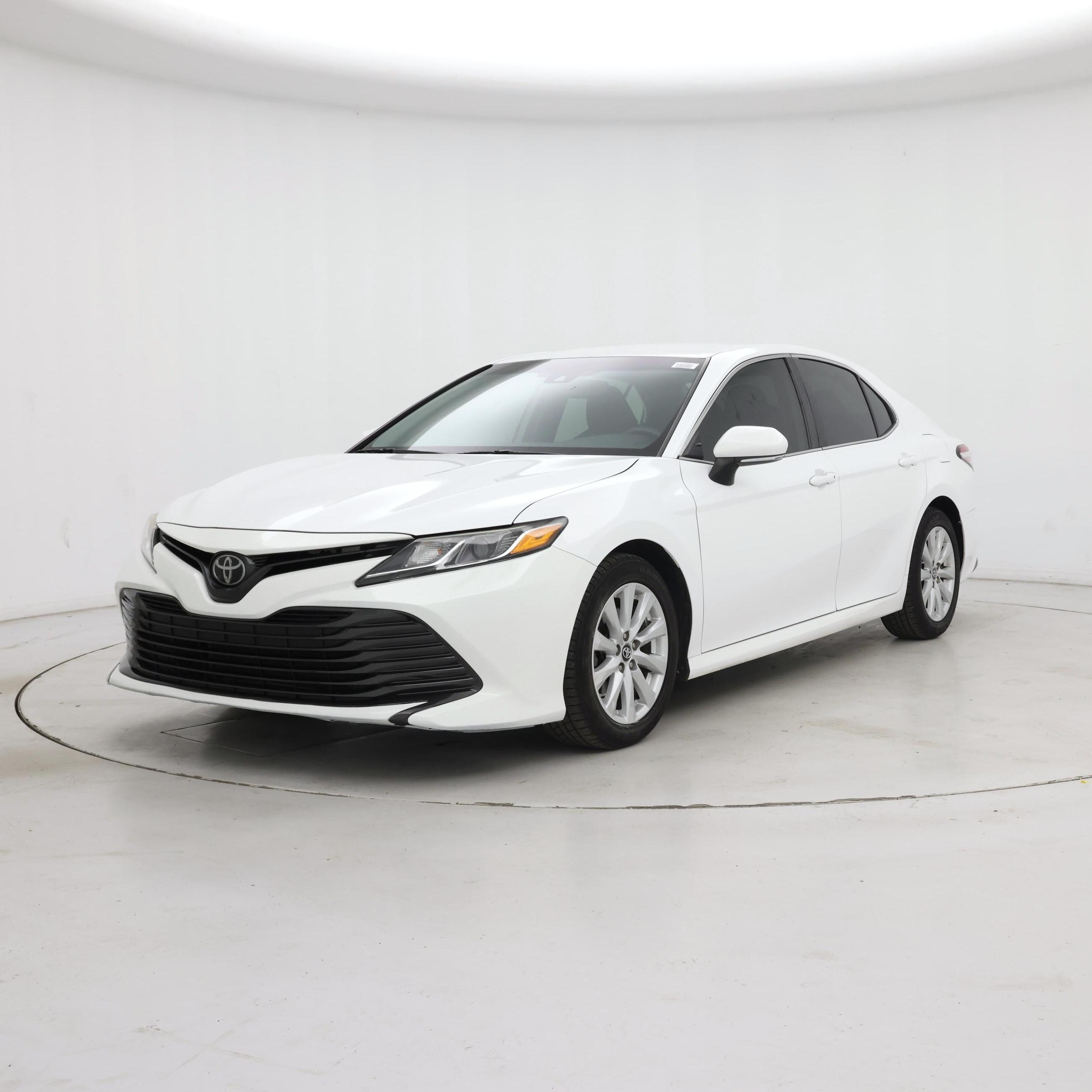 Thumbnail: 2019 Toyota Camry - 4