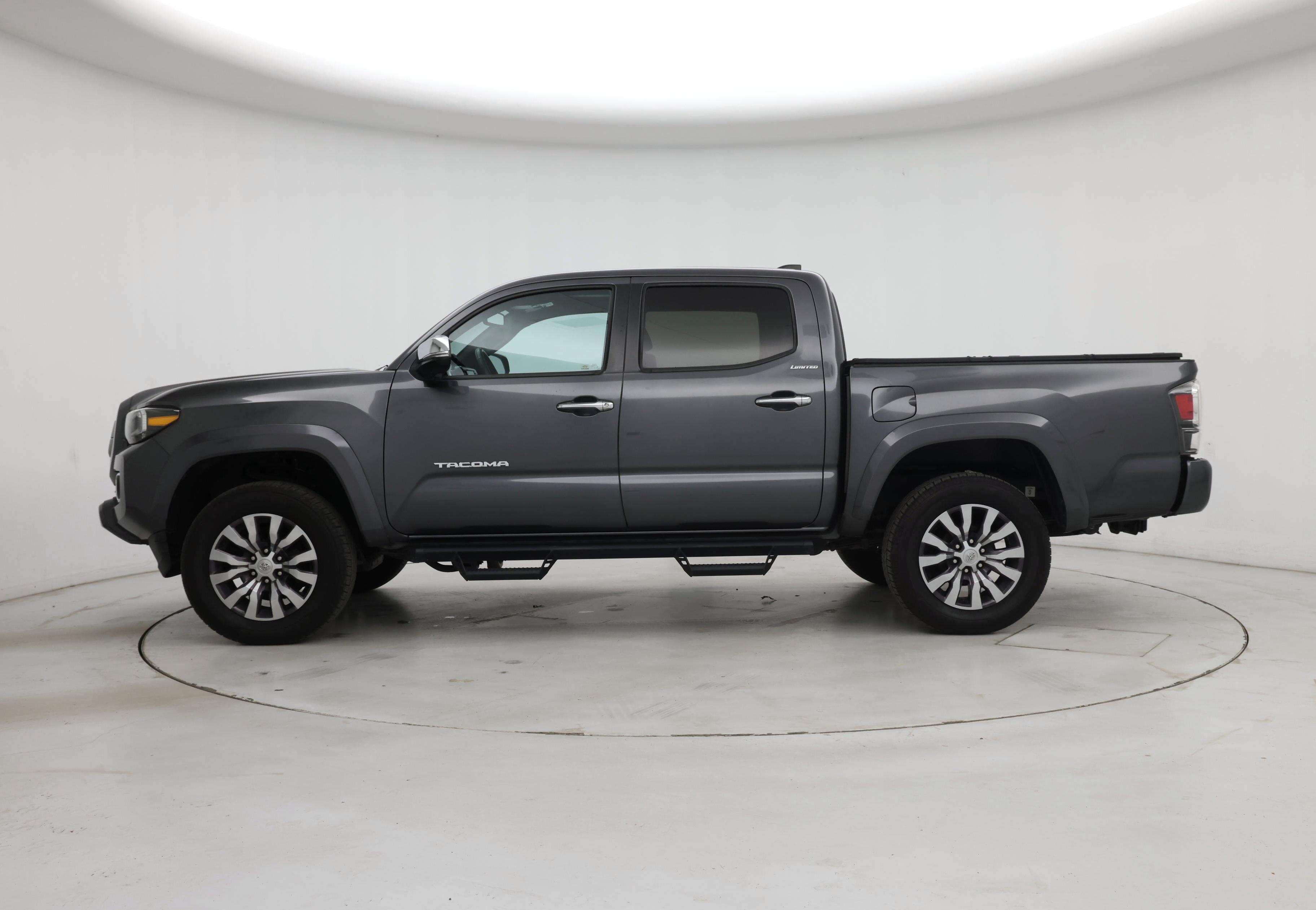 Thumbnail: 2021 Toyota Tacoma - 3