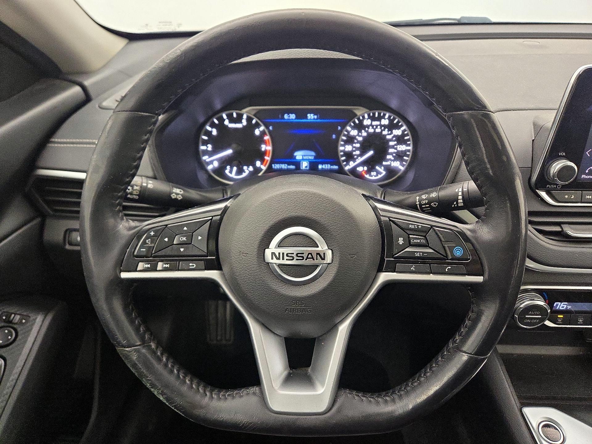 Thumbnail: 2019 Nissan Altima - 10