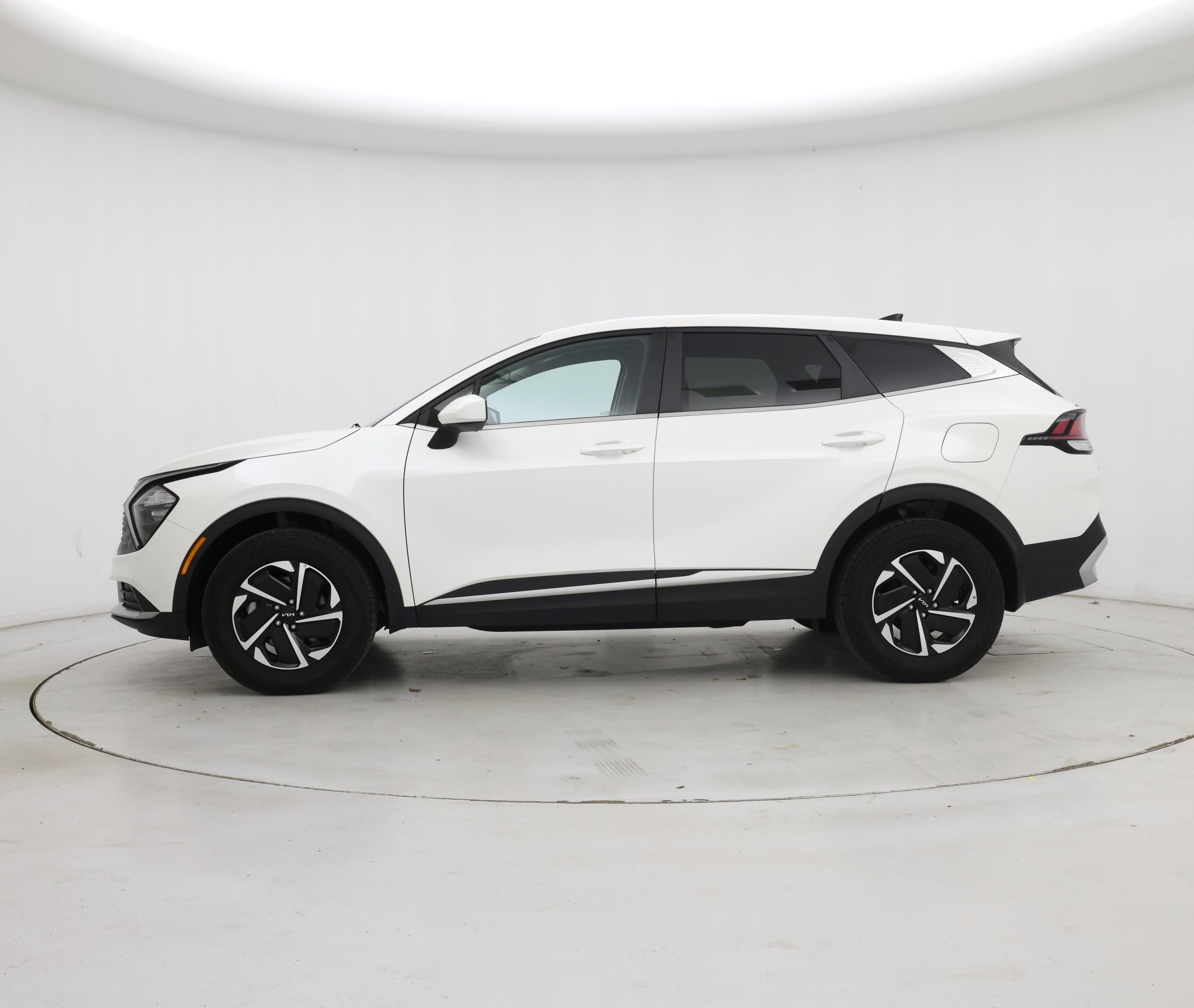 Thumbnail: 2023 Kia Sportage - 3