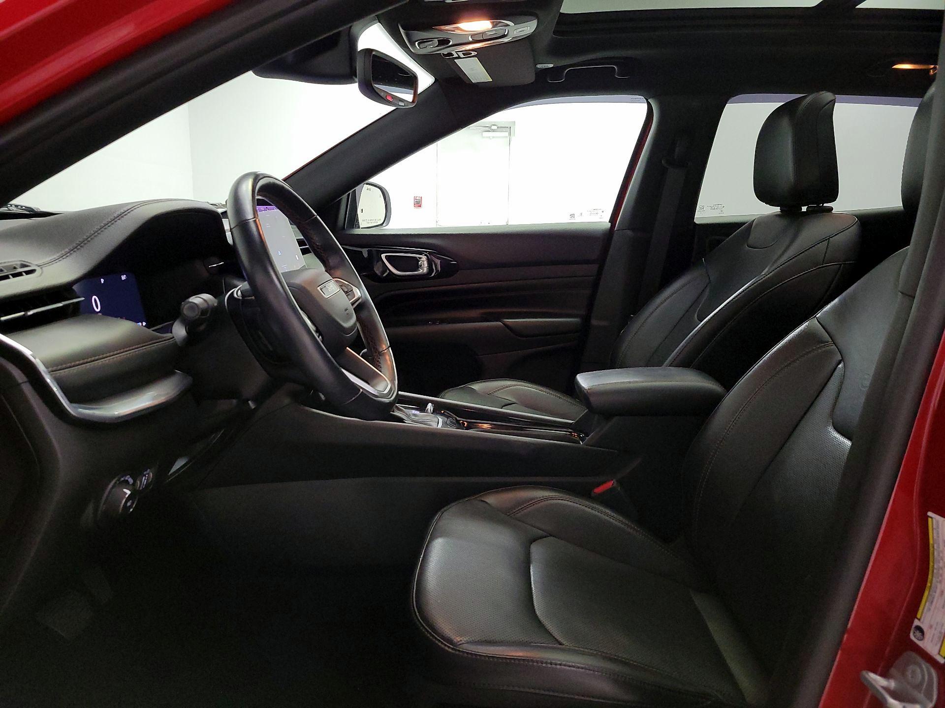 Thumbnail: 2022 Jeep Compass - 11