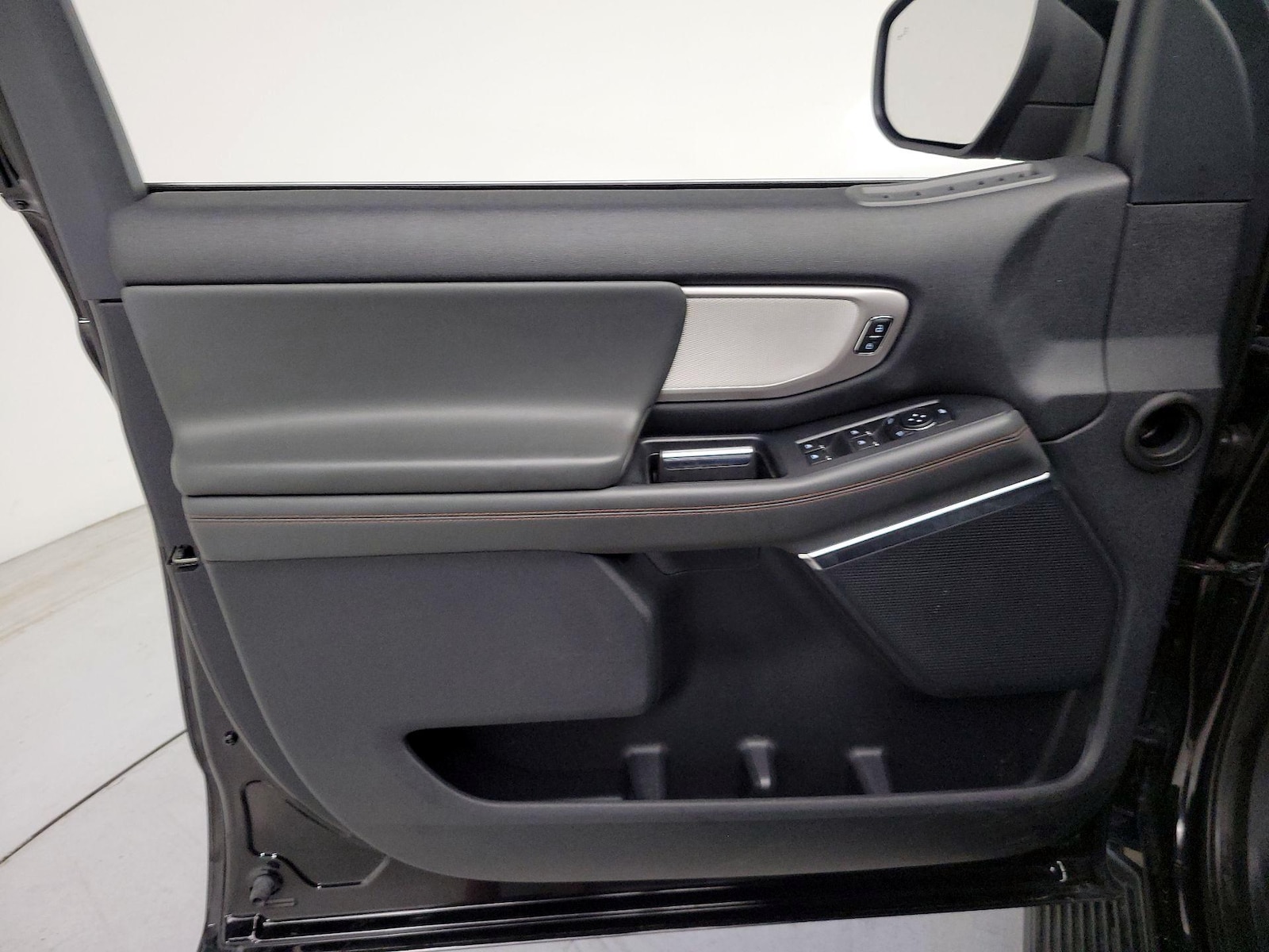 2025 Ford Expedition Active - Photo 13