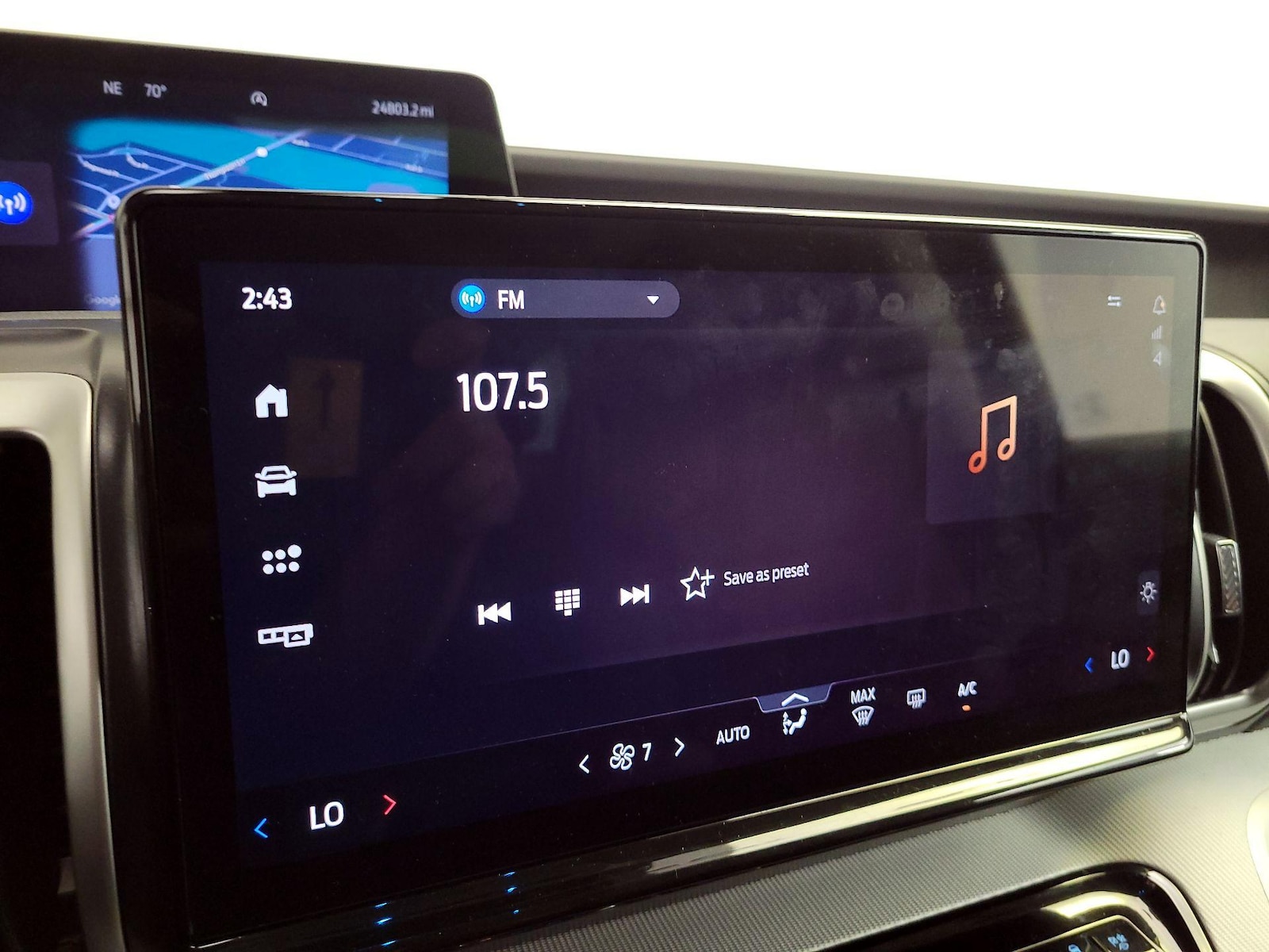 2025 Ford Expedition Active - Photo 17