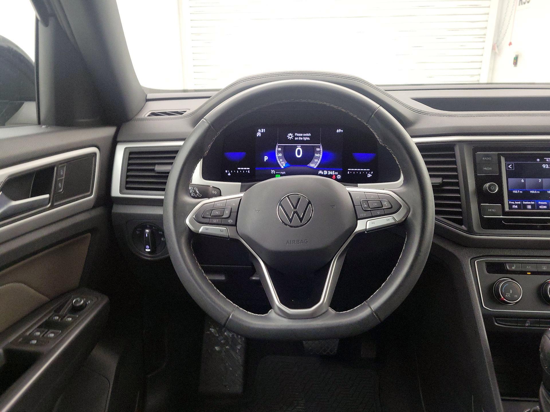 Thumbnail: 2023 Volkswagen Atlas - 10