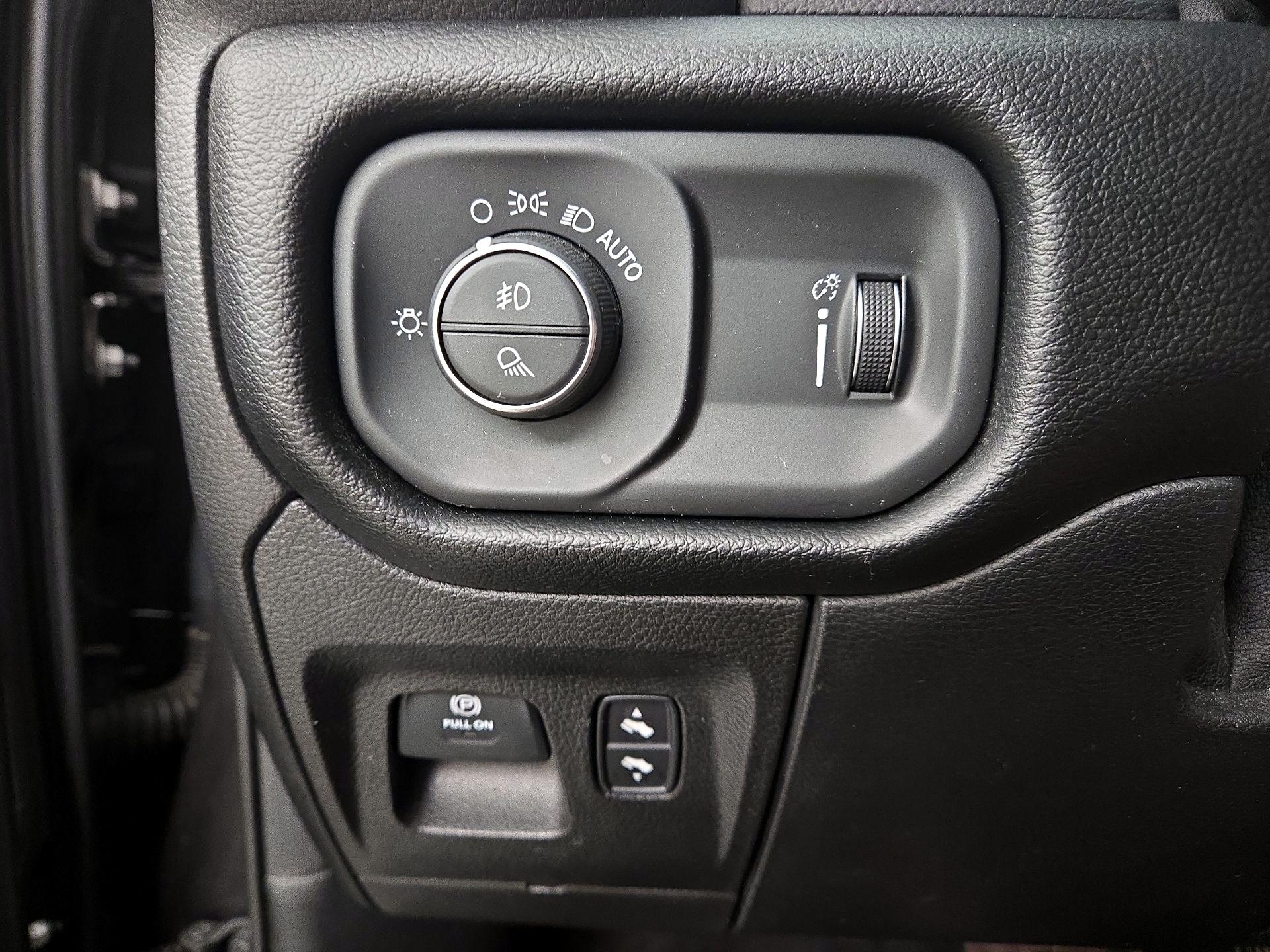 Thumbnail: 2021 RAM 1500 - 13