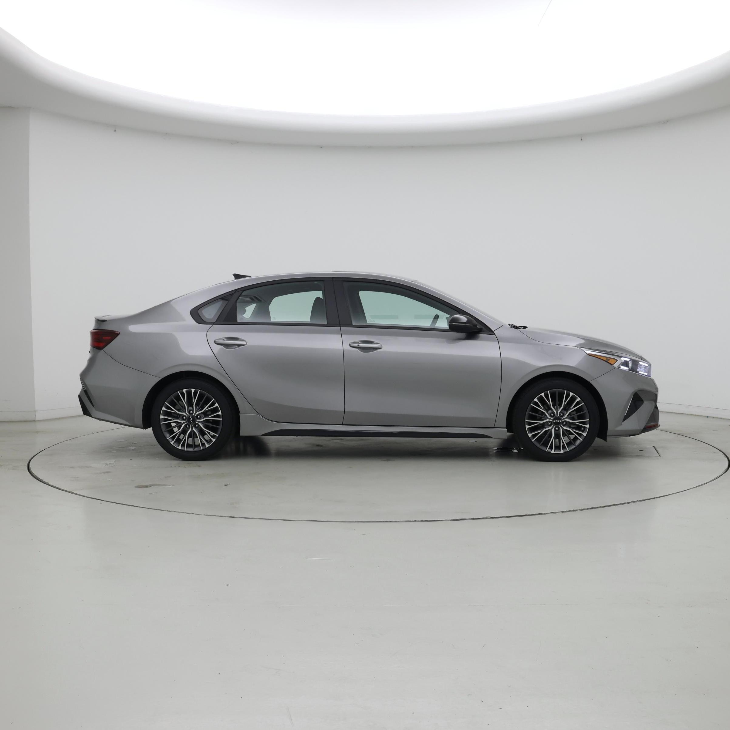 Thumbnail: 2024 Kia Forte - 7