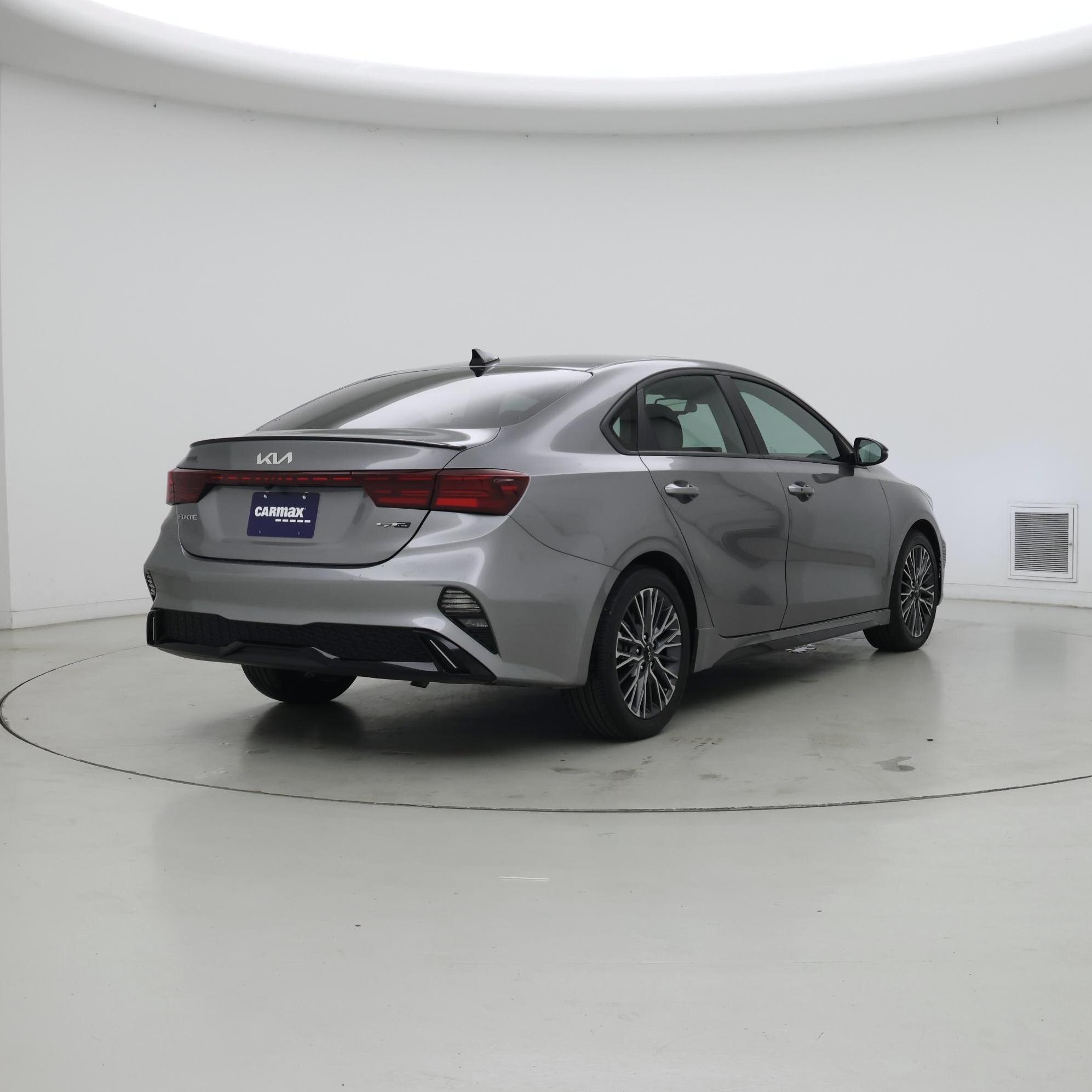 Thumbnail: 2024 Kia Forte - 8