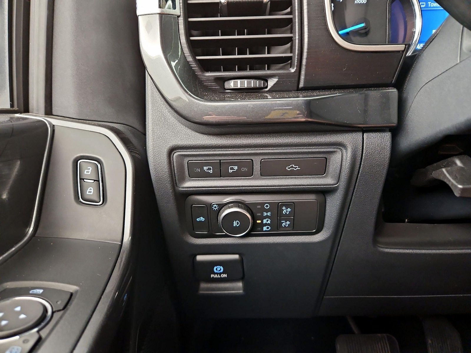2021 Ford F-150 XLT - Photo 14