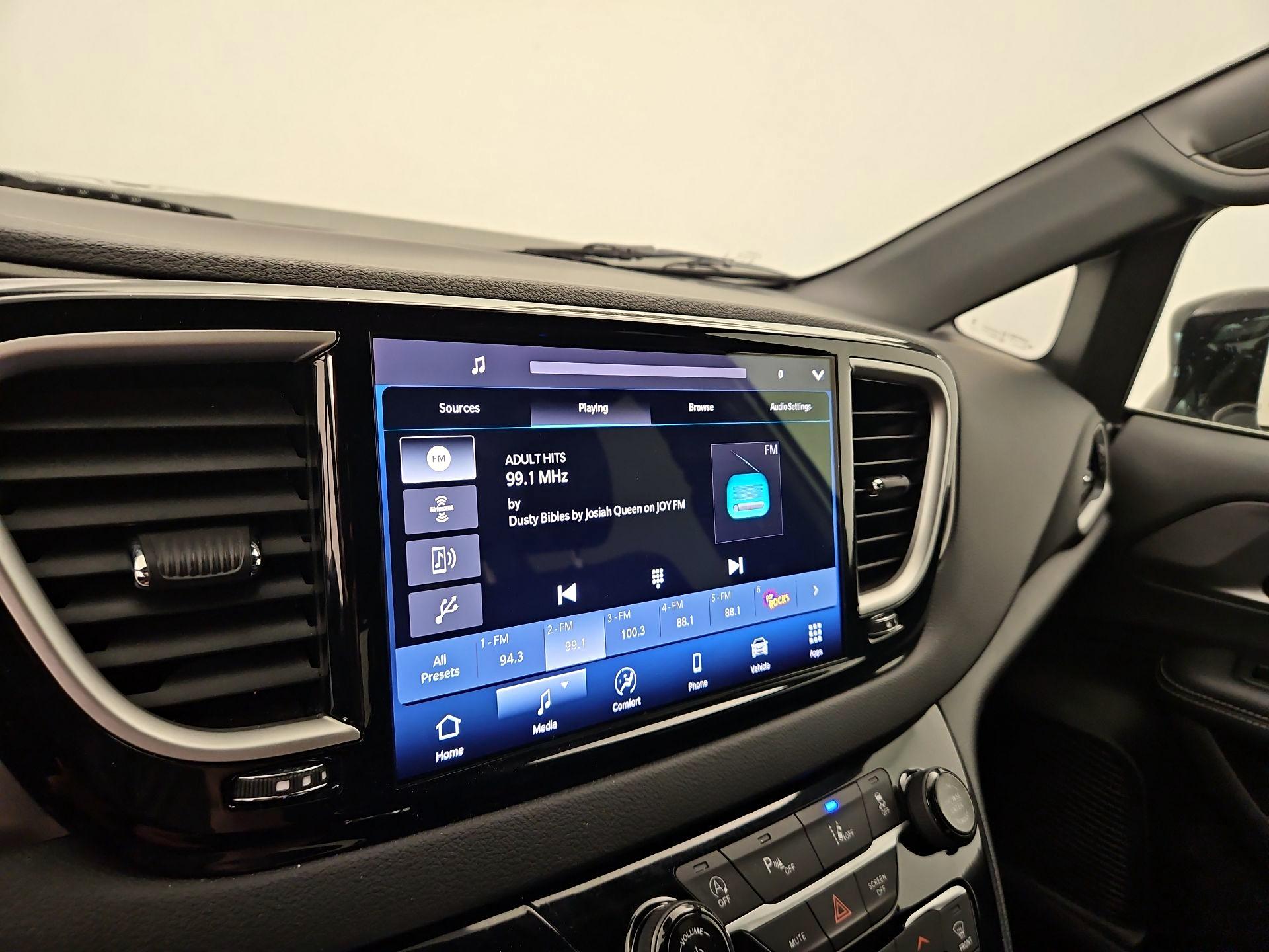 Thumbnail: 2025 Chrysler Pacifica - 15
