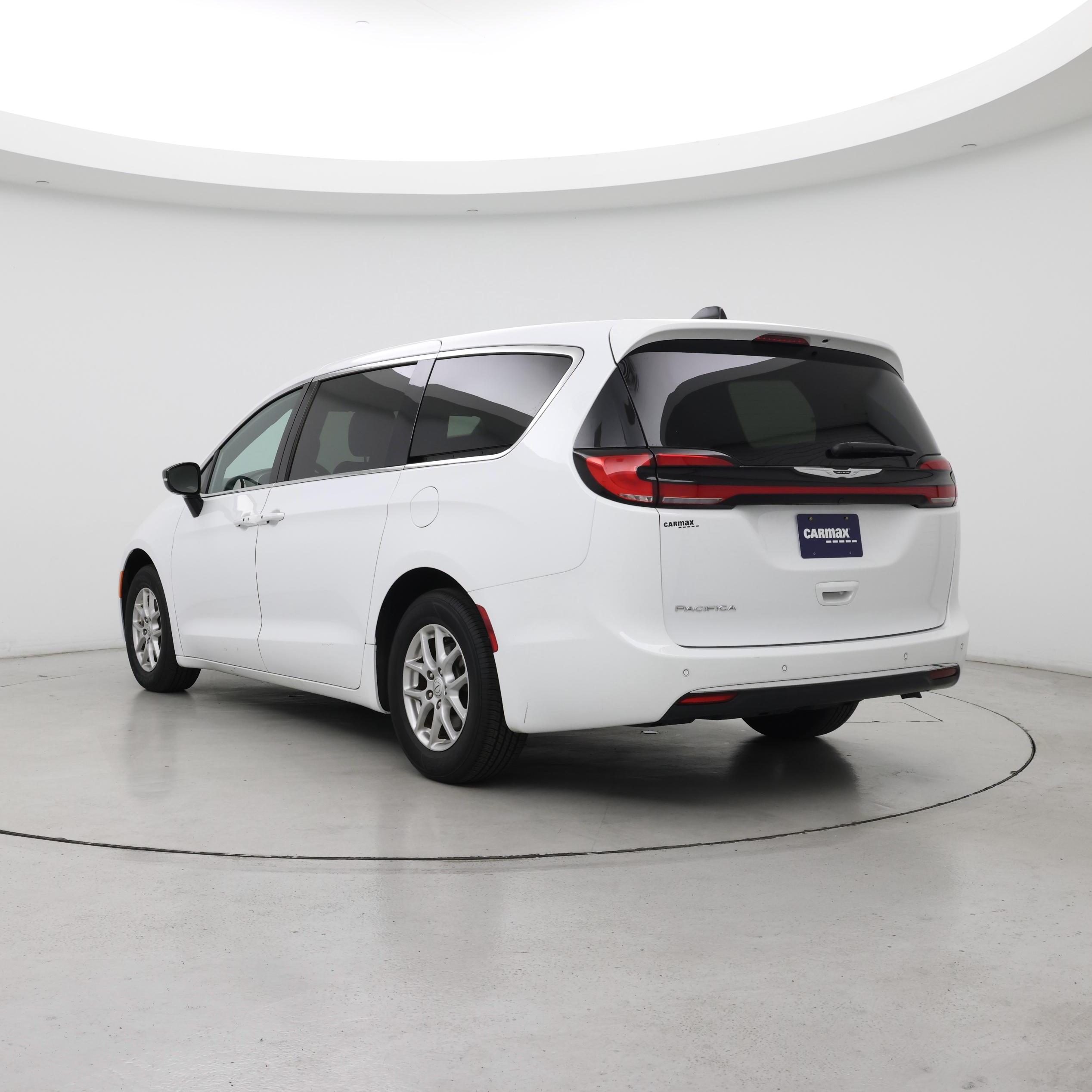 Thumbnail: 2025 Chrysler Pacifica - 2