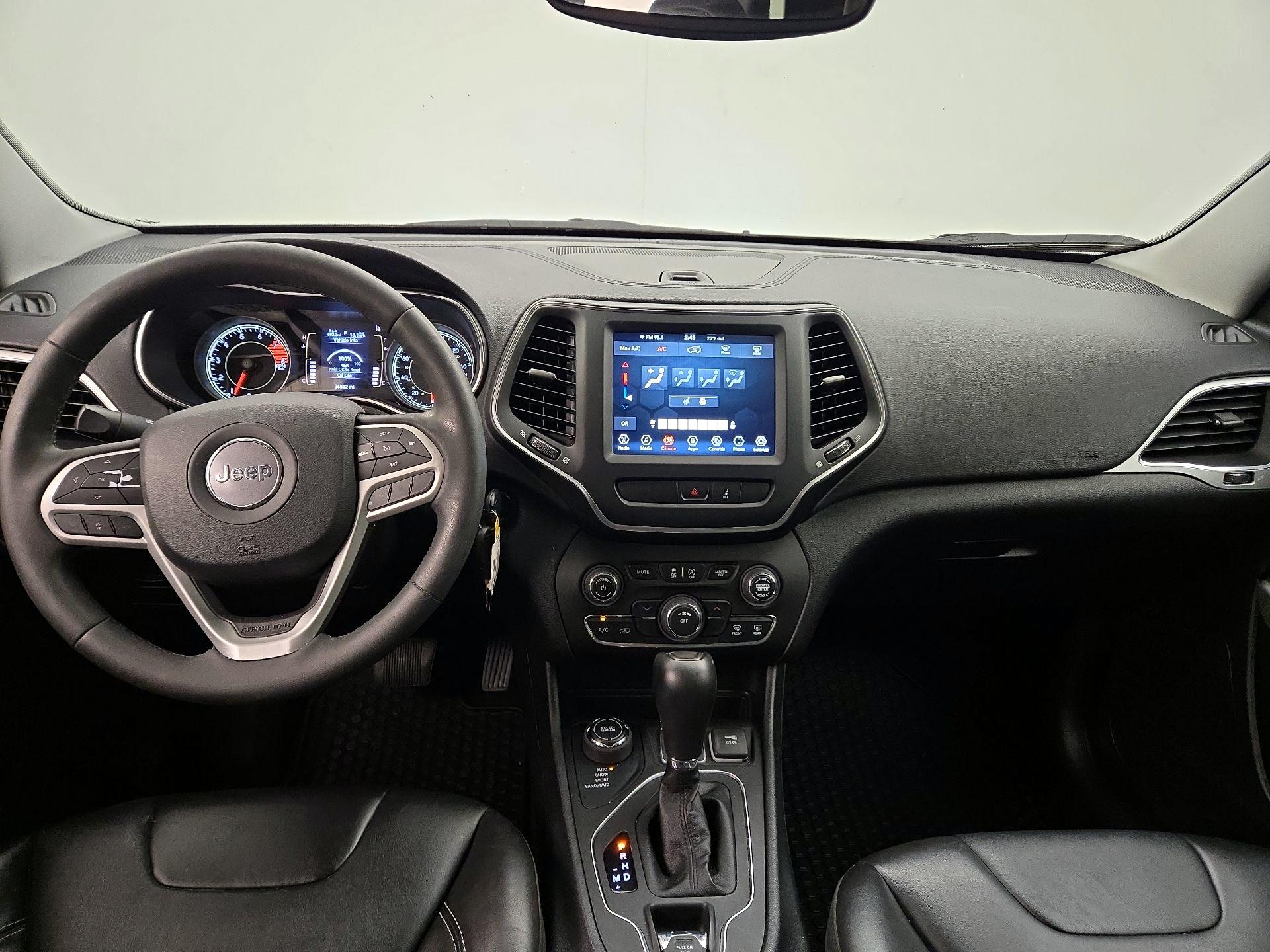 Thumbnail: 2022 Jeep Cherokee - 9