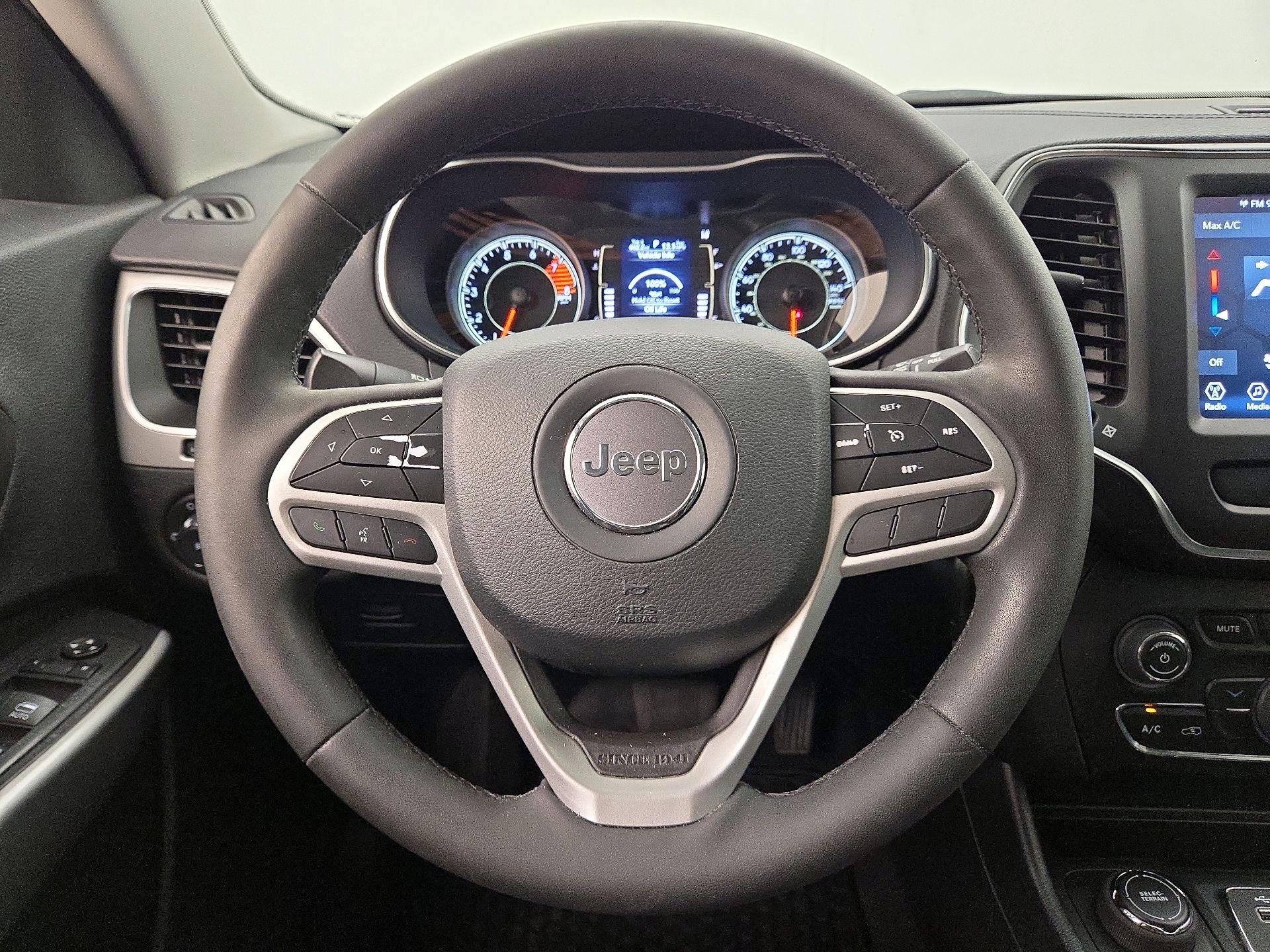 Thumbnail: 2022 Jeep Cherokee - 10
