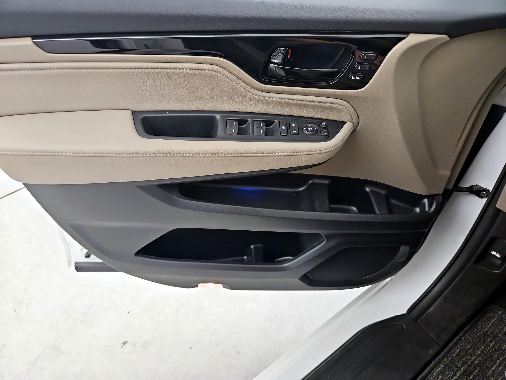 Thumbnail: 2023 Honda Odyssey - 12