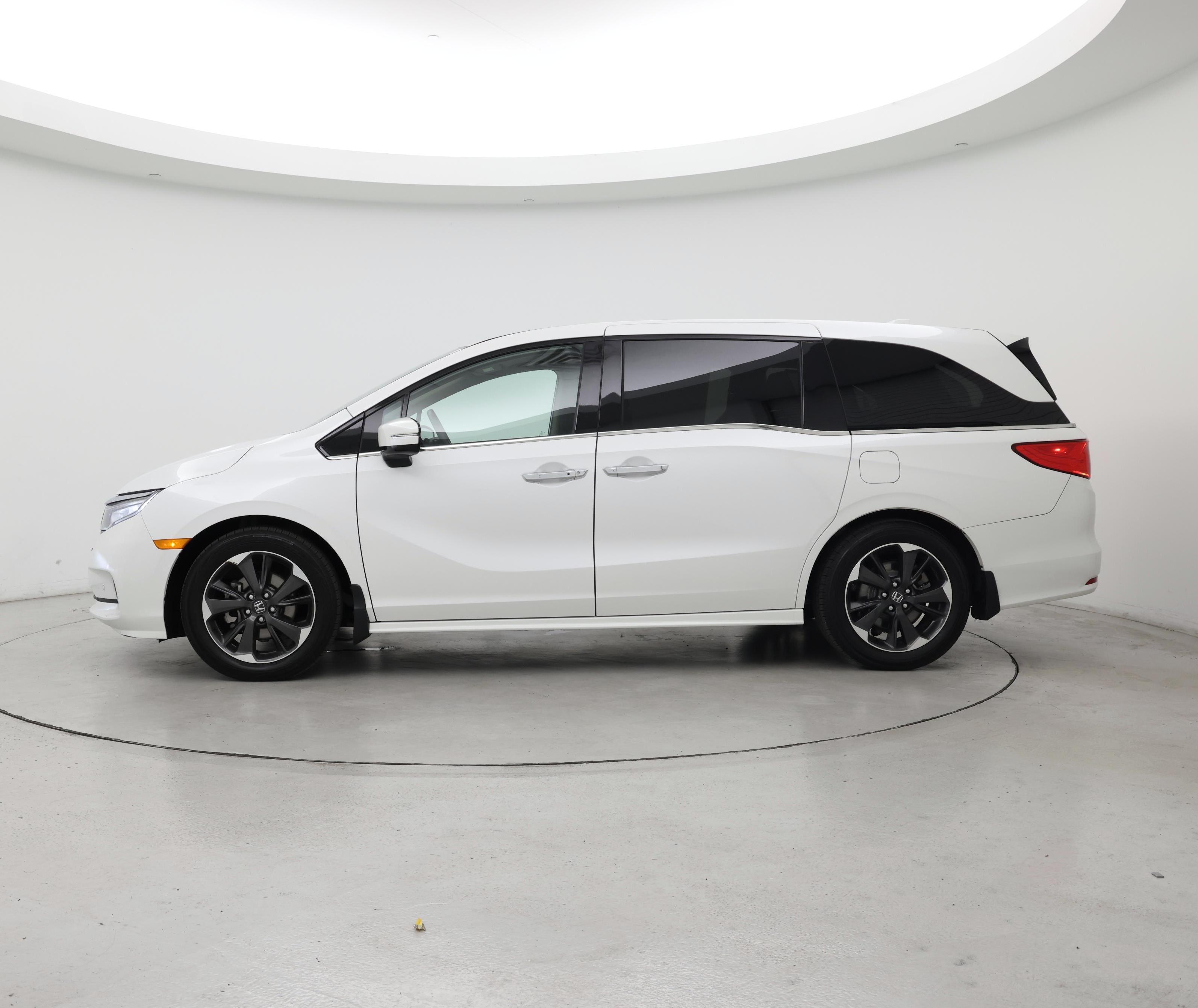 Thumbnail: 2023 Honda Odyssey - 3