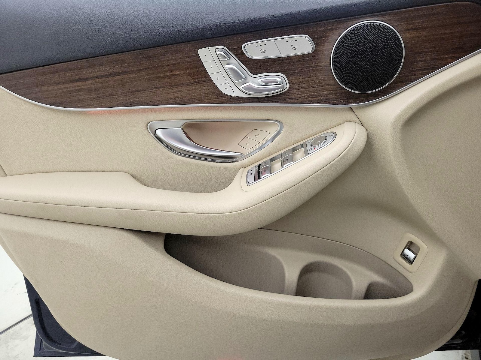 2020 Mercedes-Benz GLC Coupe GLC300 - Photo 13