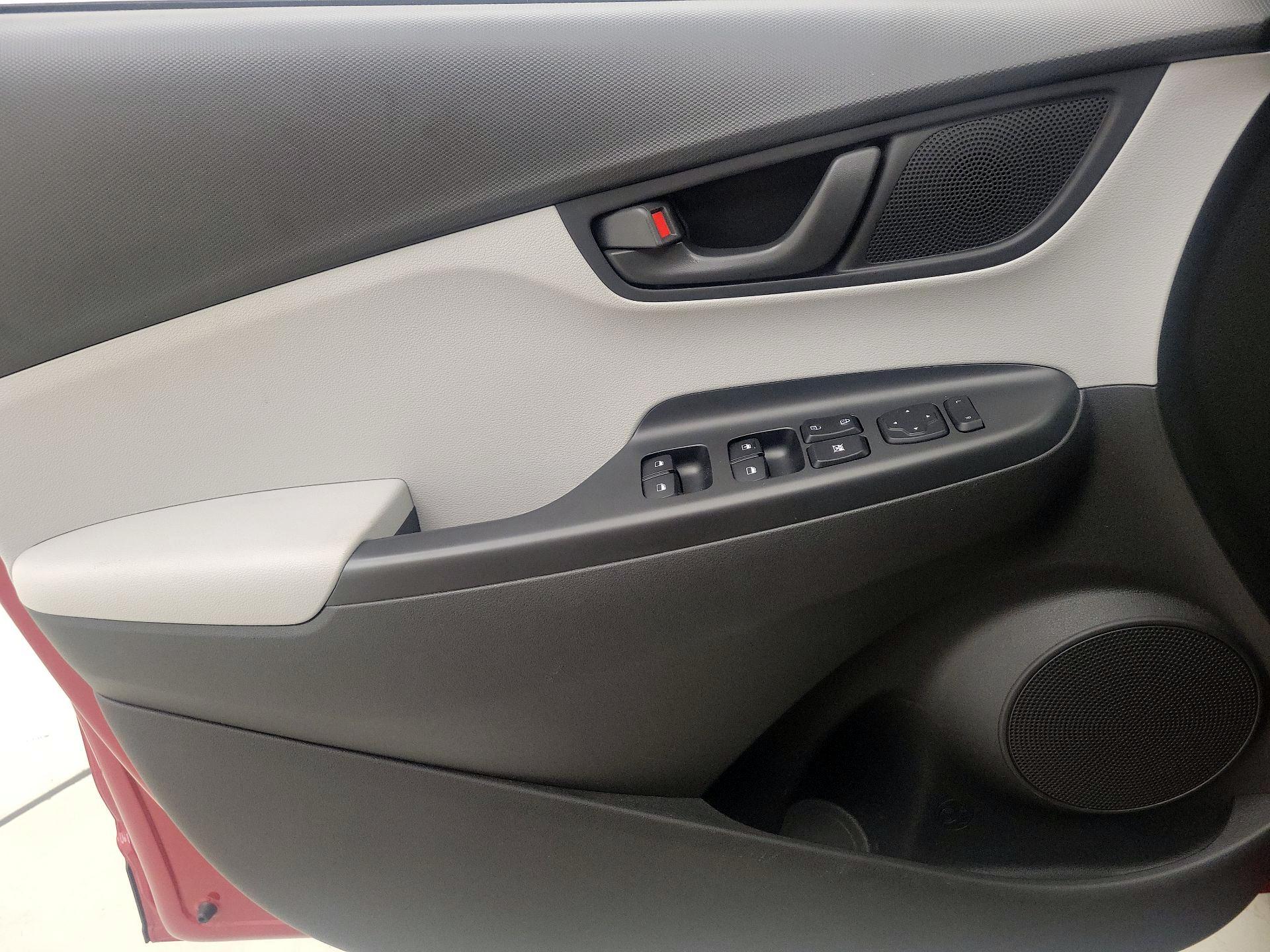 Thumbnail: 2022 Hyundai Kona - 12