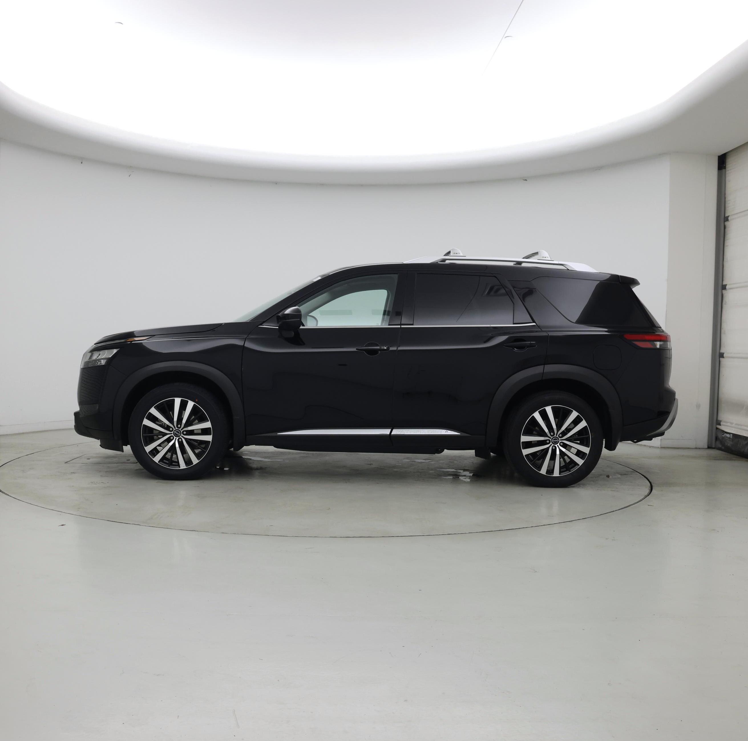 Thumbnail: 2024 Nissan Pathfinder - 3