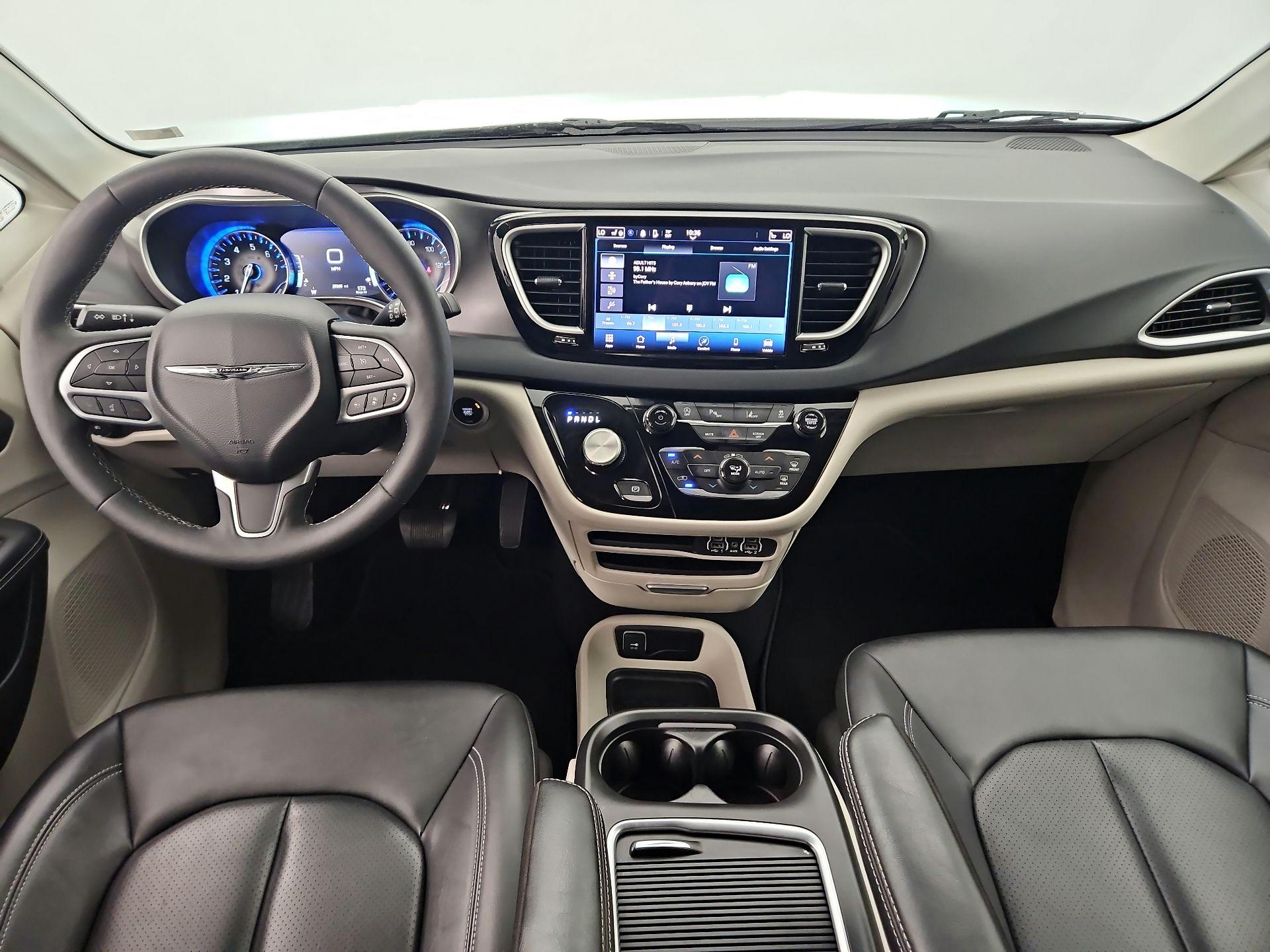 Thumbnail: 2024 Chrysler Pacifica - 9