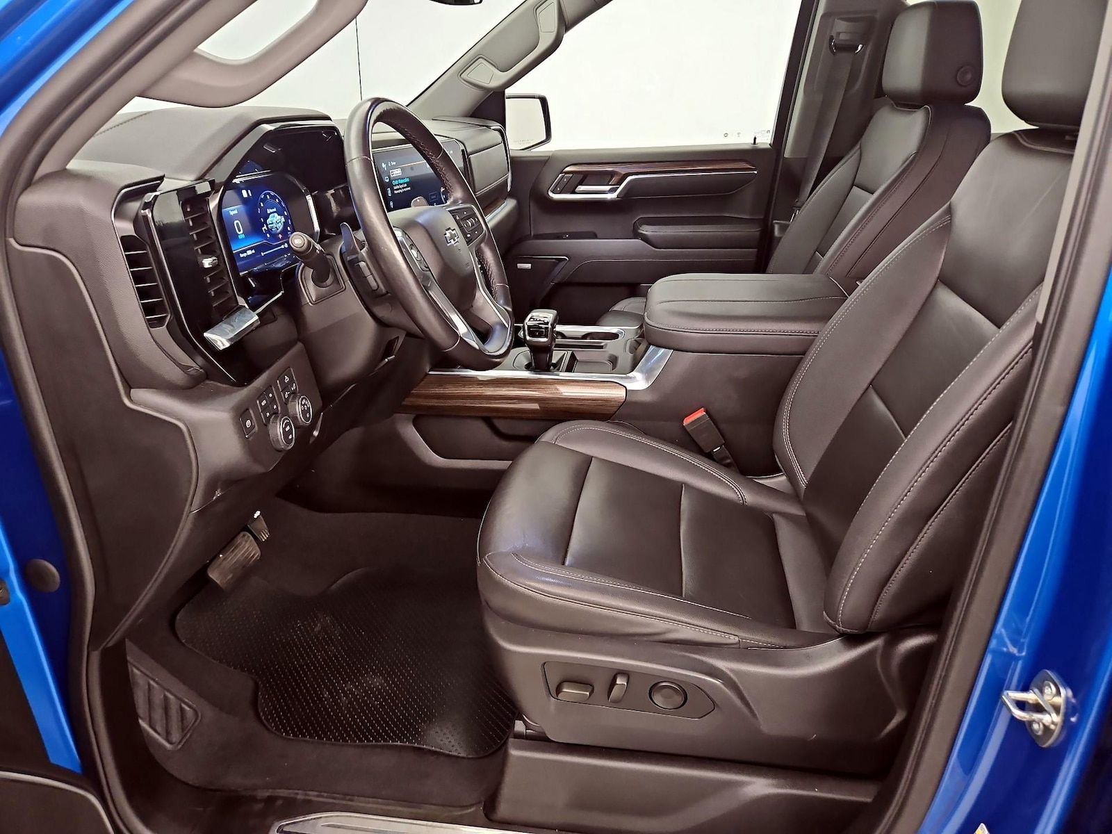 2023 Chevrolet Silverado 1500 RST - Photo 12