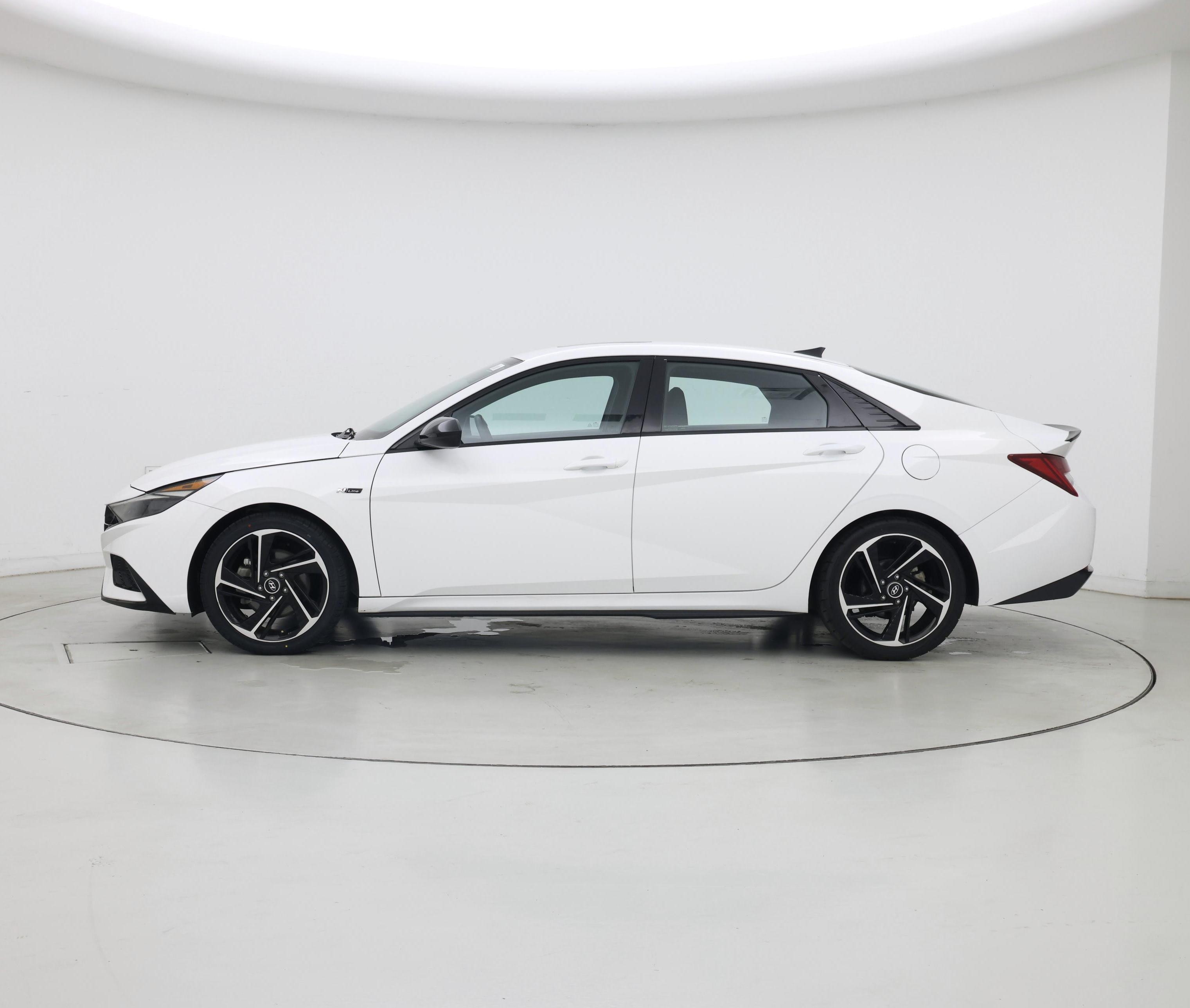 Thumbnail: 2023 Hyundai Elantra - 3