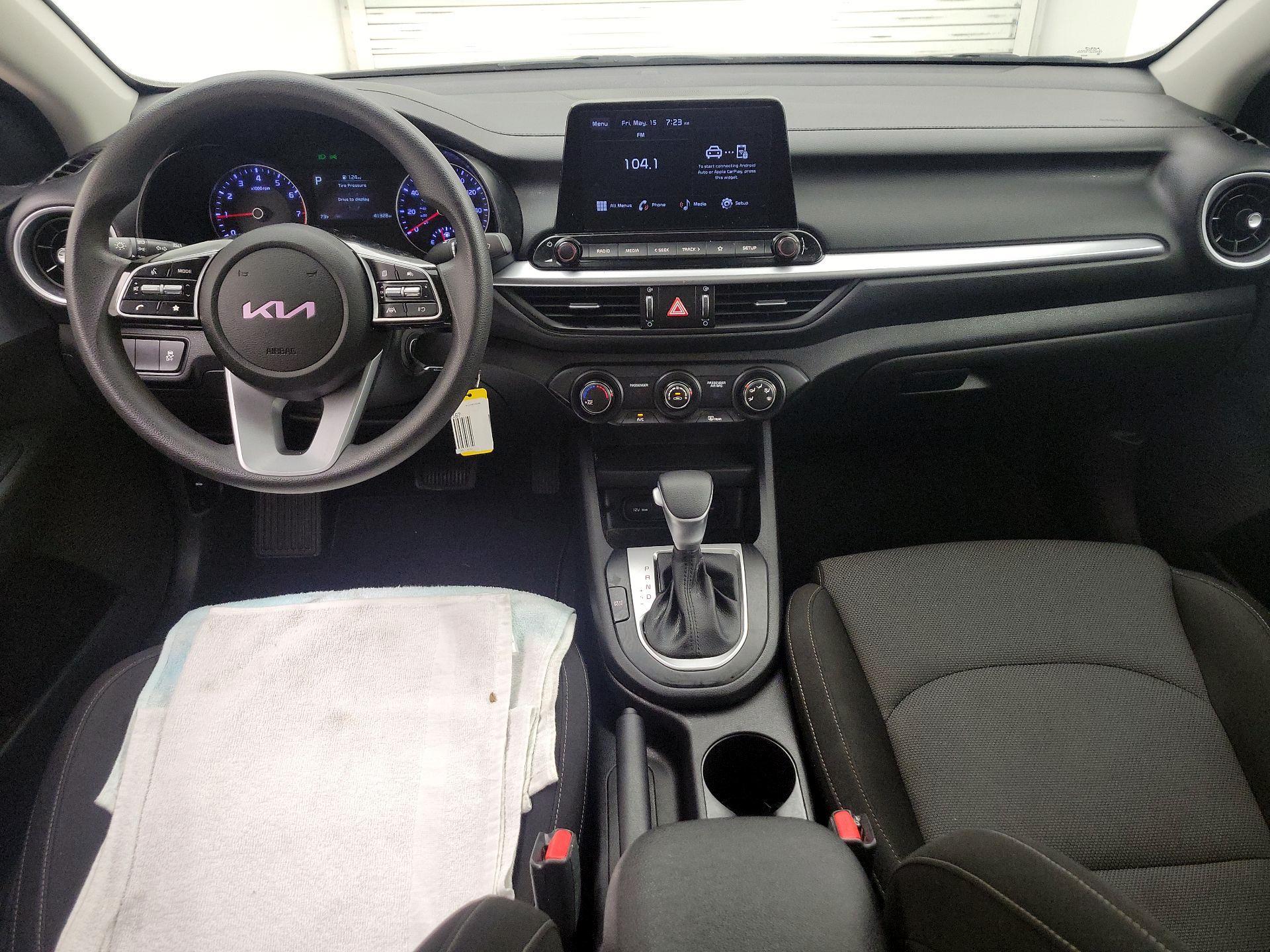 Thumbnail: 2023 Kia Forte - 9