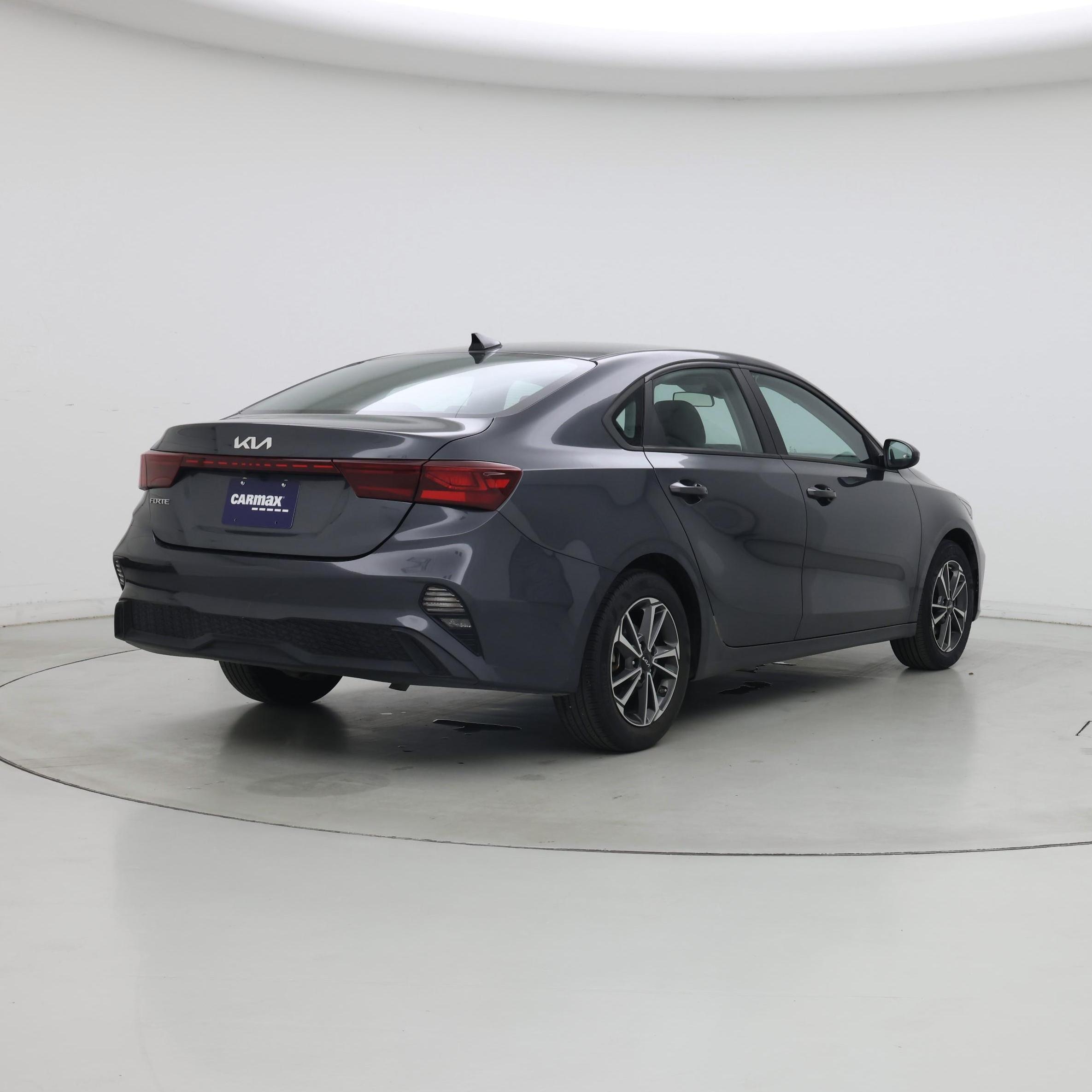 Thumbnail: 2023 Kia Forte - 8