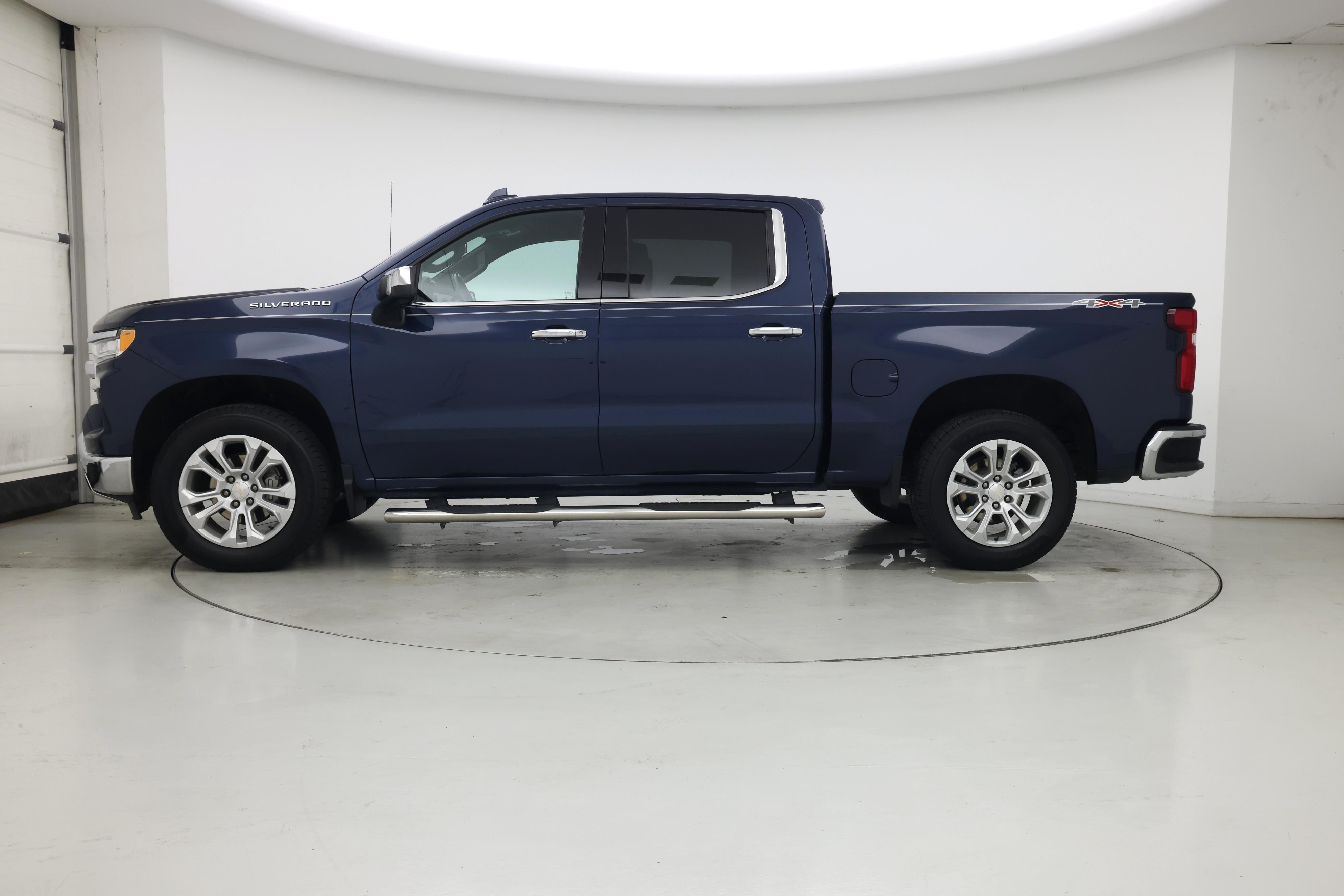 Thumbnail: 2022 Chevrolet Silverado 1500 - 3
