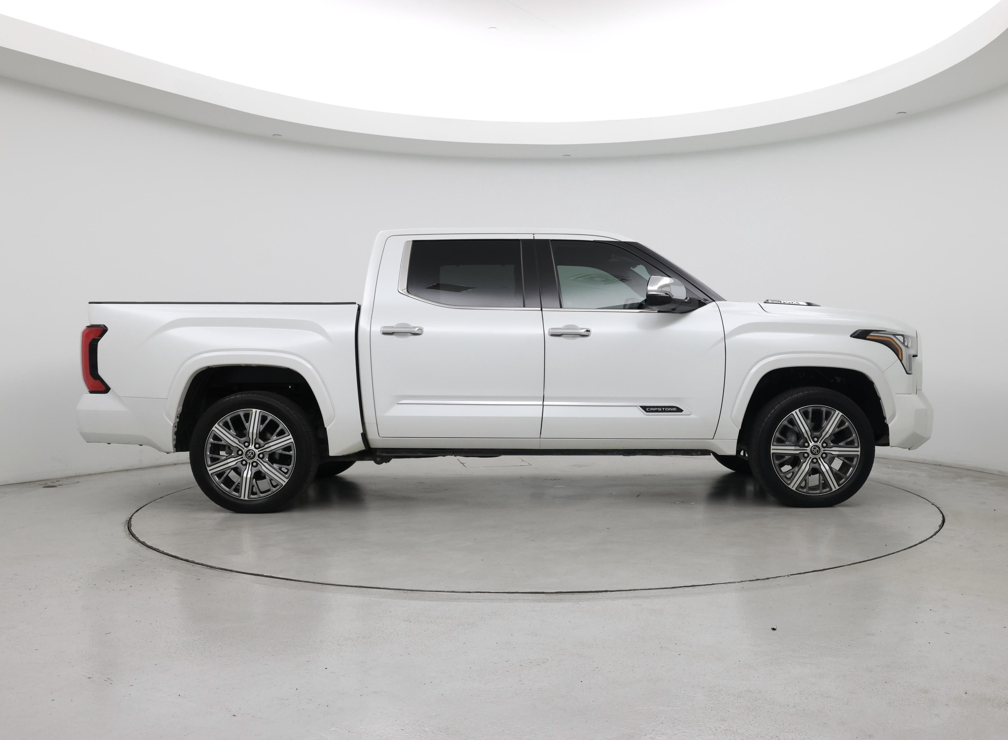 Thumbnail: 2023 Toyota Tundra - 7