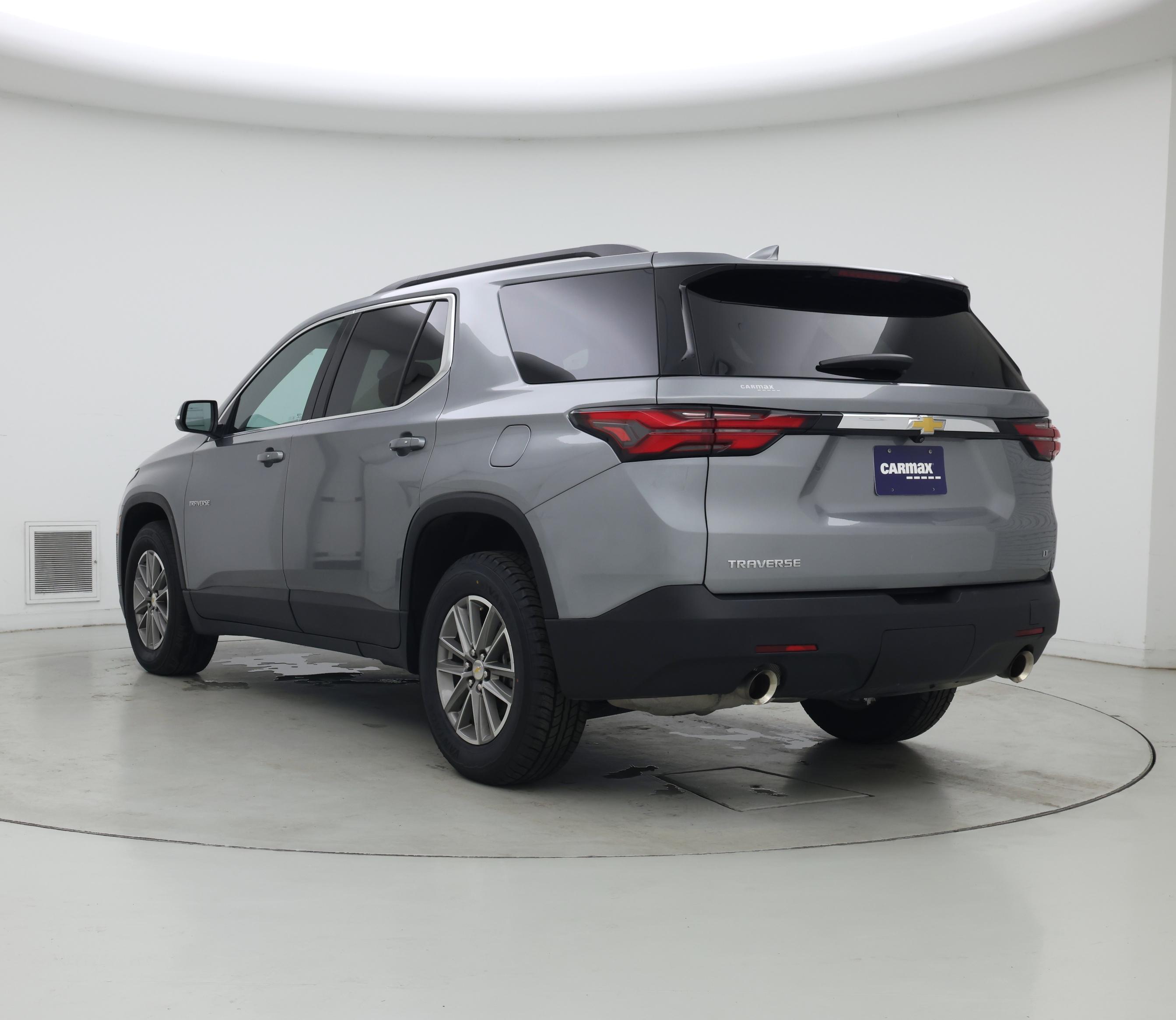 Thumbnail: 2023 Chevrolet Traverse - 2